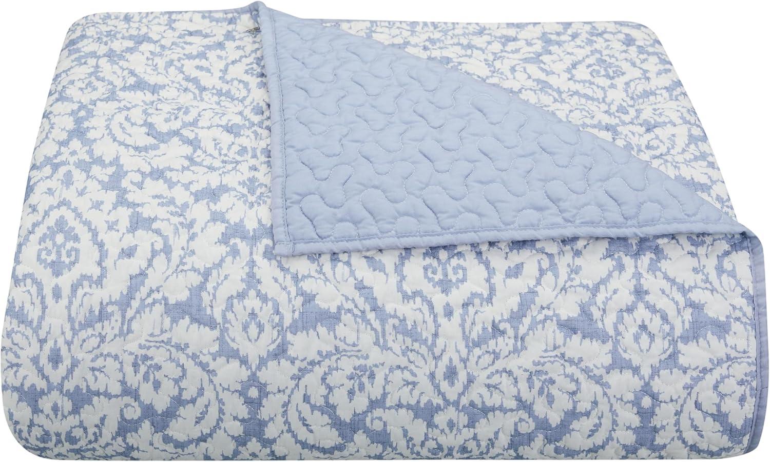 Blue and White Damask Full Quilt Set with Shams