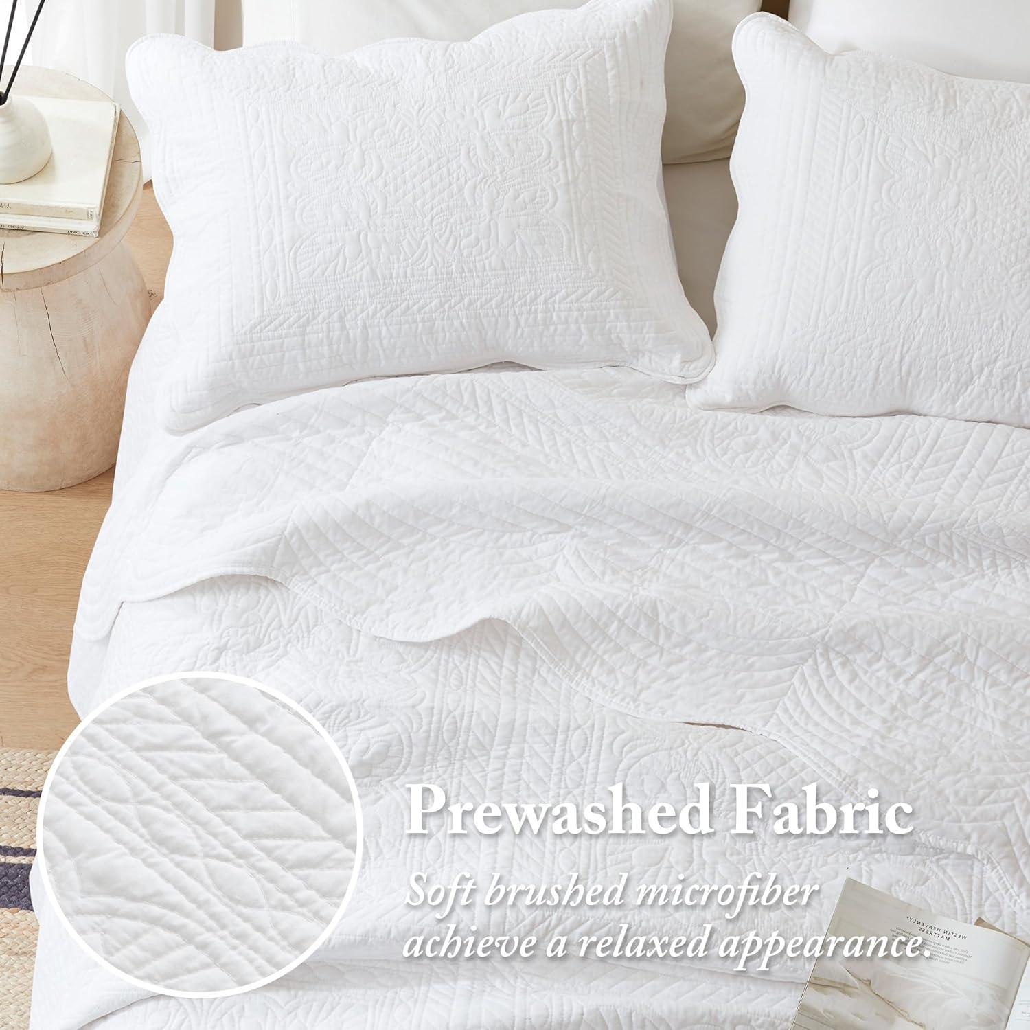 Tuscany Scalloped Edge Quilt Set