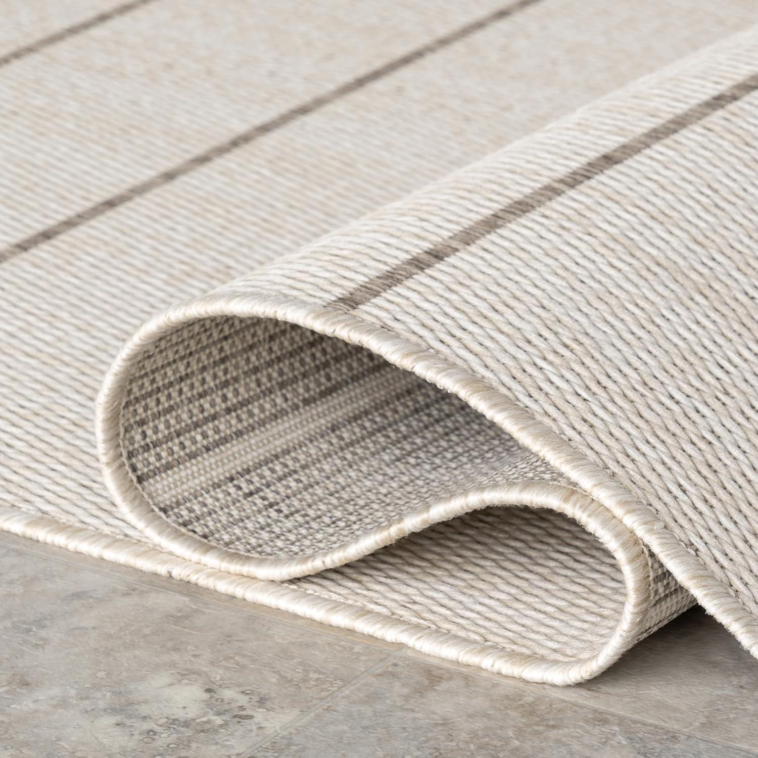 Nuloom Alaina Striped 4x6 Indoor/Outdoor Area Rug for Living Room Patio Deck Front Porch Kitchen, Black/Ivory