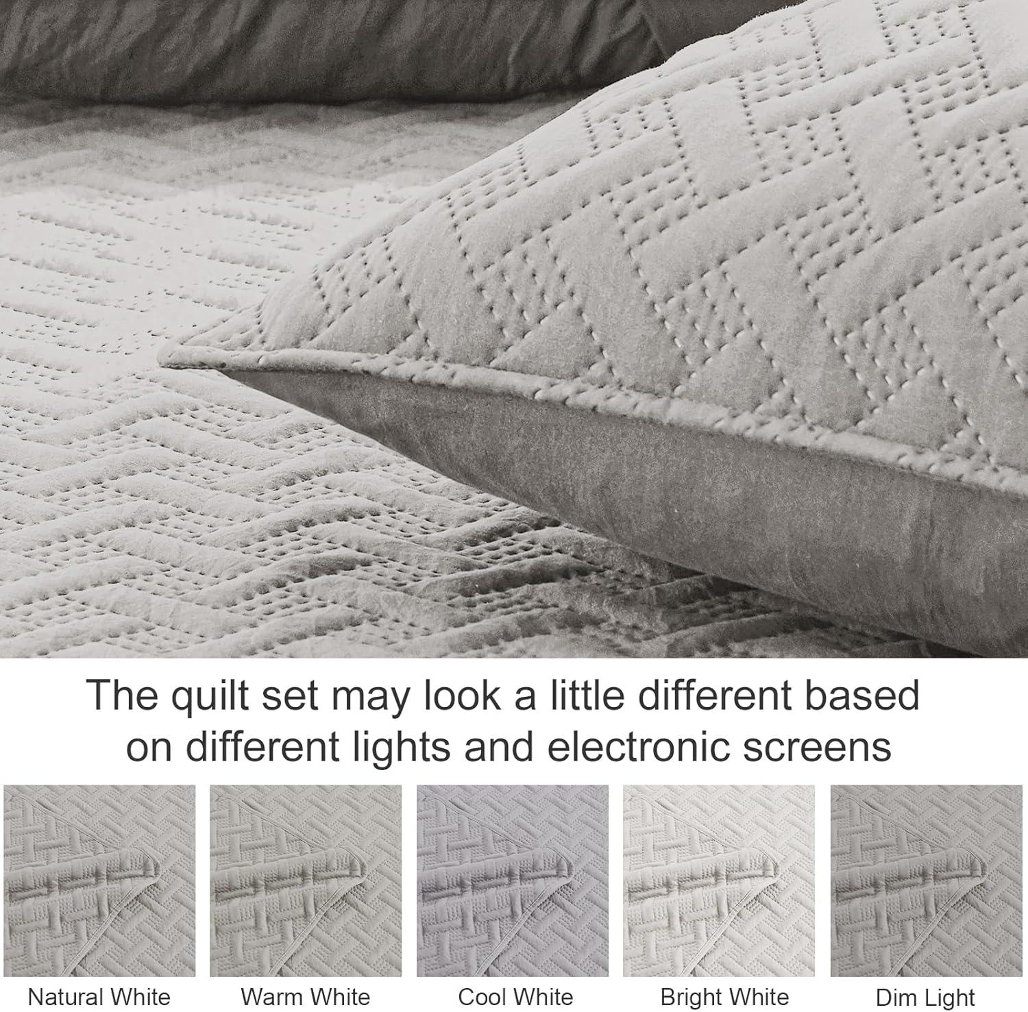 Exclusivo Mezcla Queen Quilt Bedding Set, Lightweight Soft Light Grey Queen Bedspreads Coverlets with Geometric Stitched Pattern
