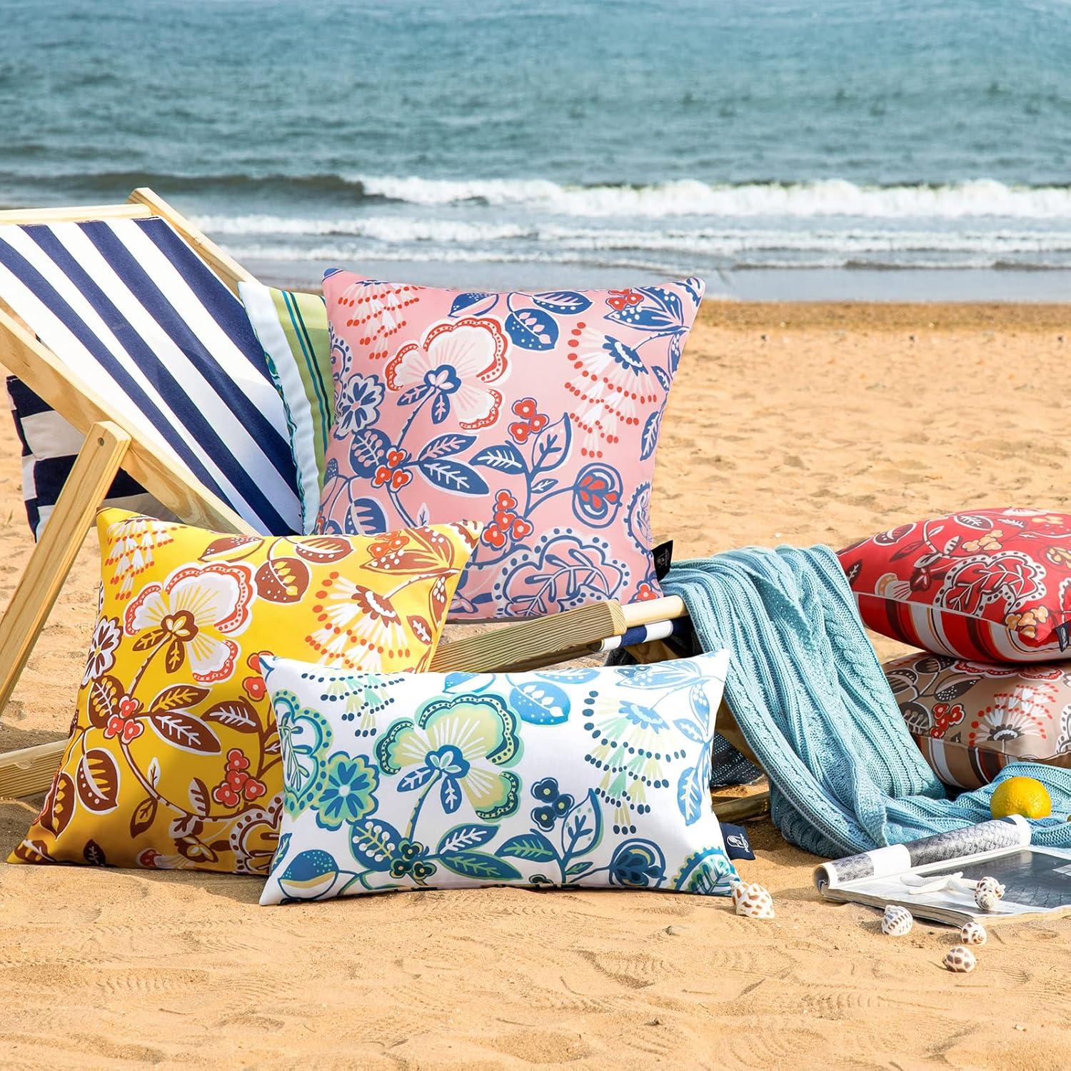 Phantoscope Outdoor Floral Colleciton Indoor/Outdoor Reversible Throw Pillow (Set of 2)