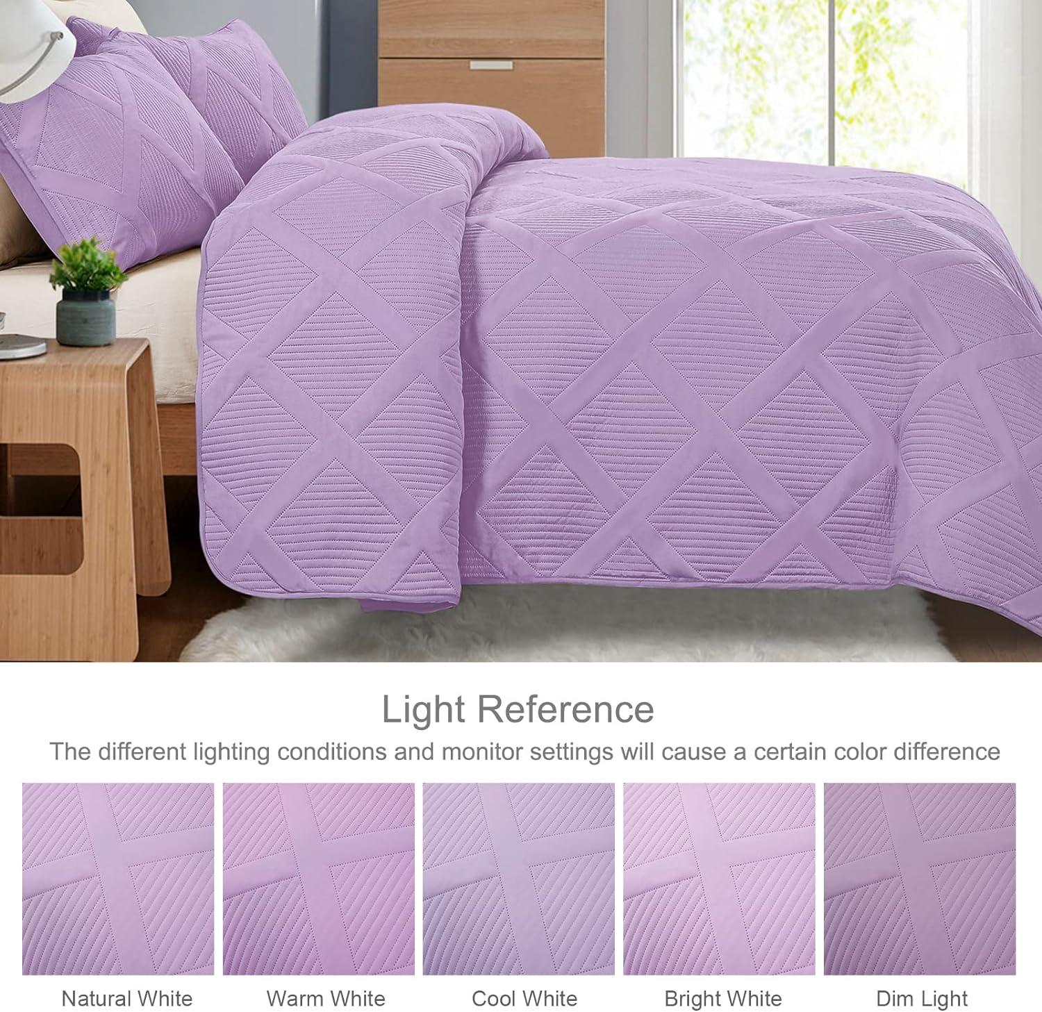 Exclusivo Mezcla Ultrasonic King Quilt Set, 3-Piece Lightweight Bedspreads Modern Striped Coverlet, Lilac