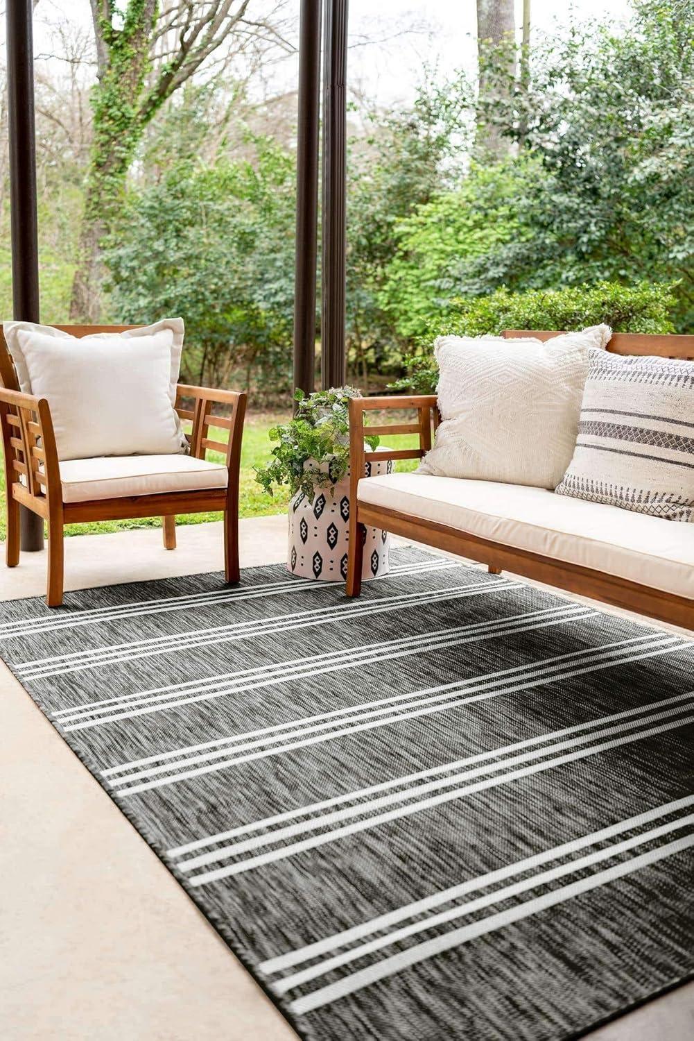 Jill Zarin Outdoor Collection Area Rug - Anguilla (2' x 3' 1" Rectangle Charcoal/Ivory)