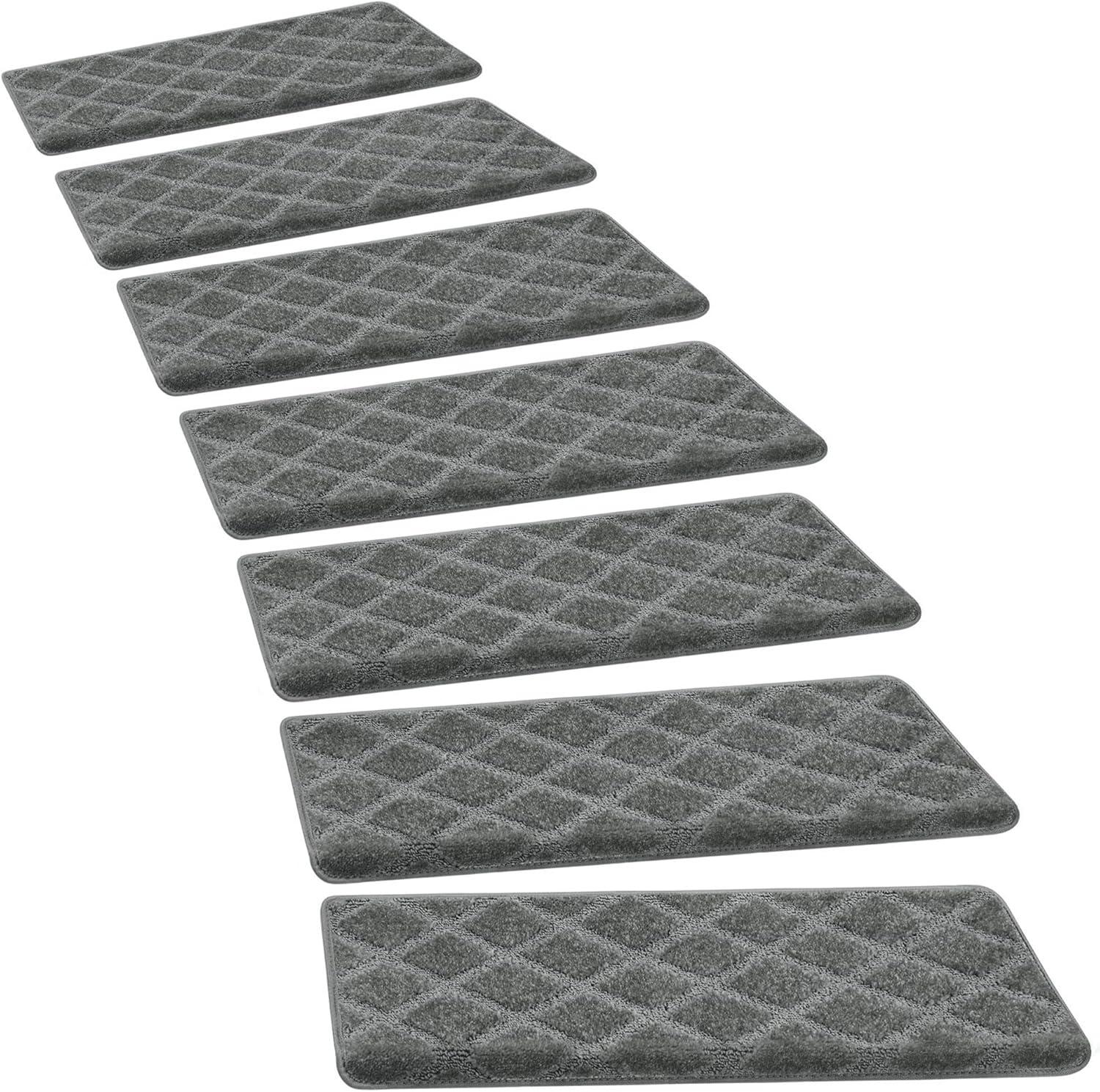 Gray Diamond Trellis Non-Slip Carpet Stair Treads Set