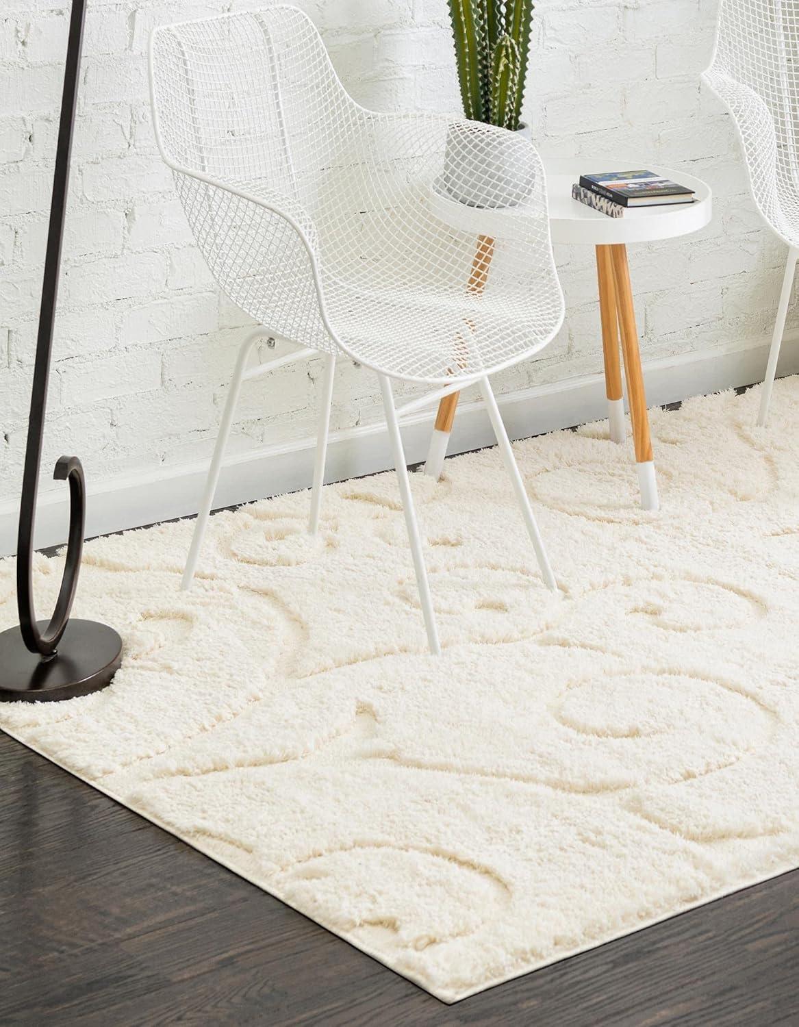 Ivory Floral Shag Synthetic 8' x 10' Easy Care Rug