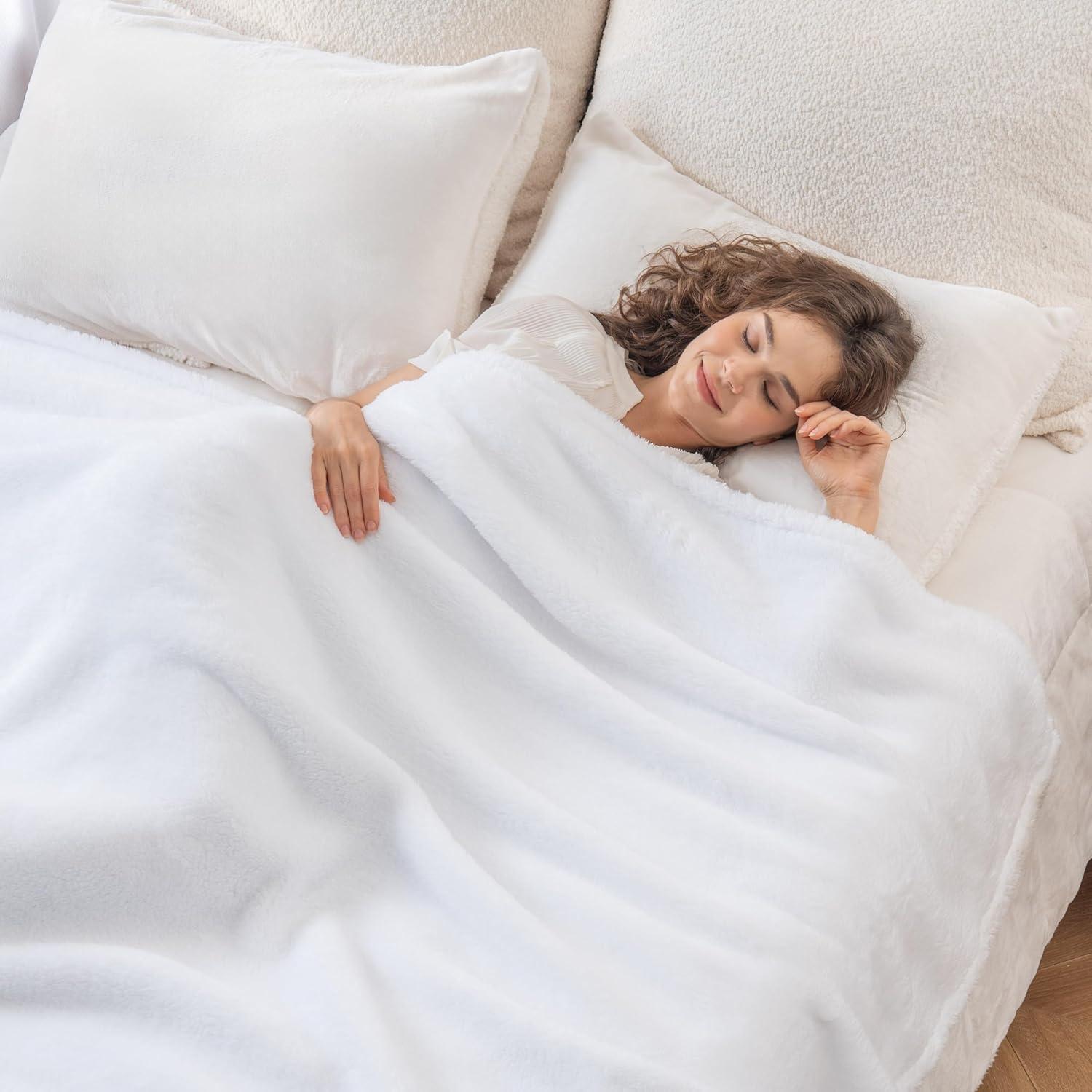 King Size True White Extra-Fluffy Plush Blanket