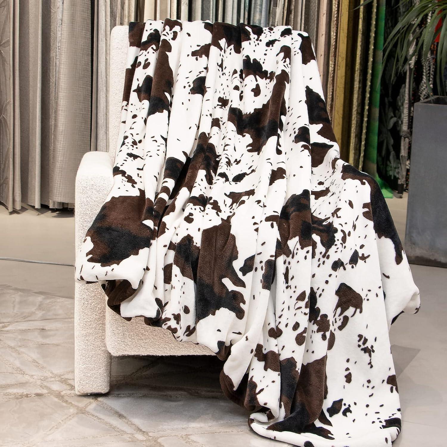 Black and White Cow Print Fleece Throw Blanket