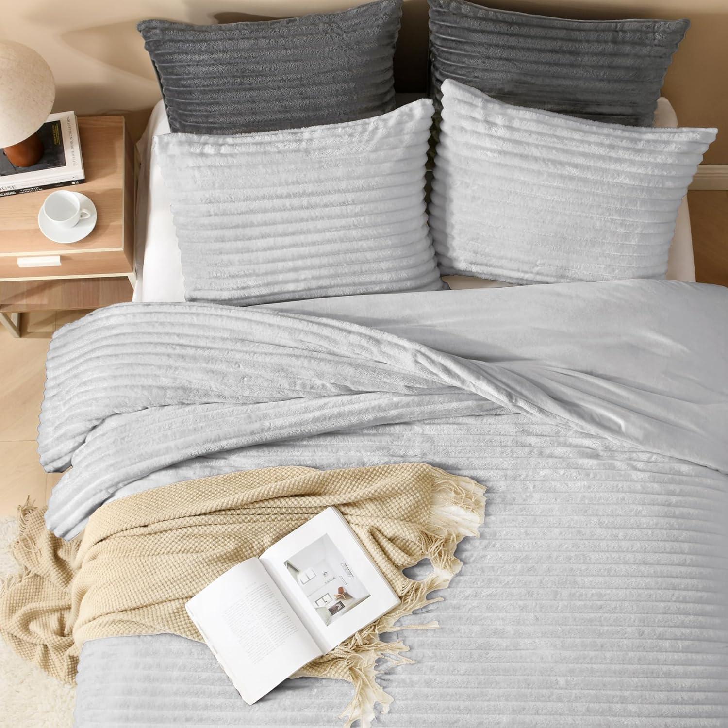 Andency King Size Comforter Set, Light Grey Soft Fluffy Comforter Set King Size, Winter Warm Fleece Faux Fur Bedding Set, Luxury Plush Fuzzy Bed Set 3 Pieces (1 Shaggy Comforter, 2 Pillowcases)