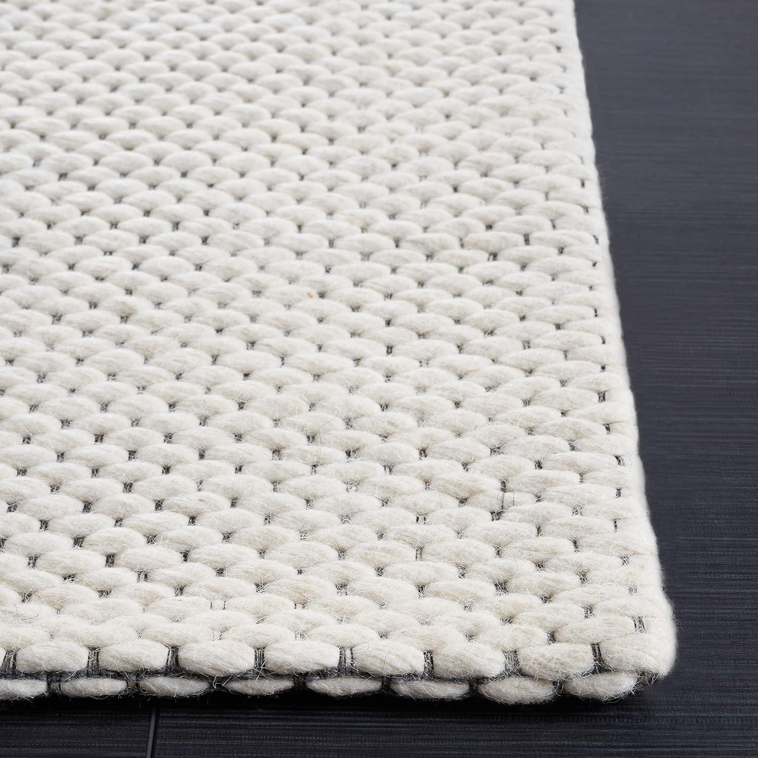 Marbella MRB177 Hand Loomed Rugs - Safavieh