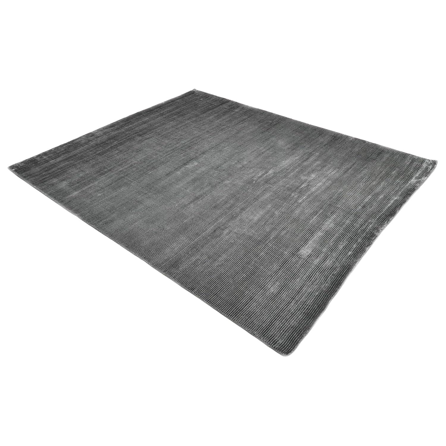 Minh Rug - 9' x 12'