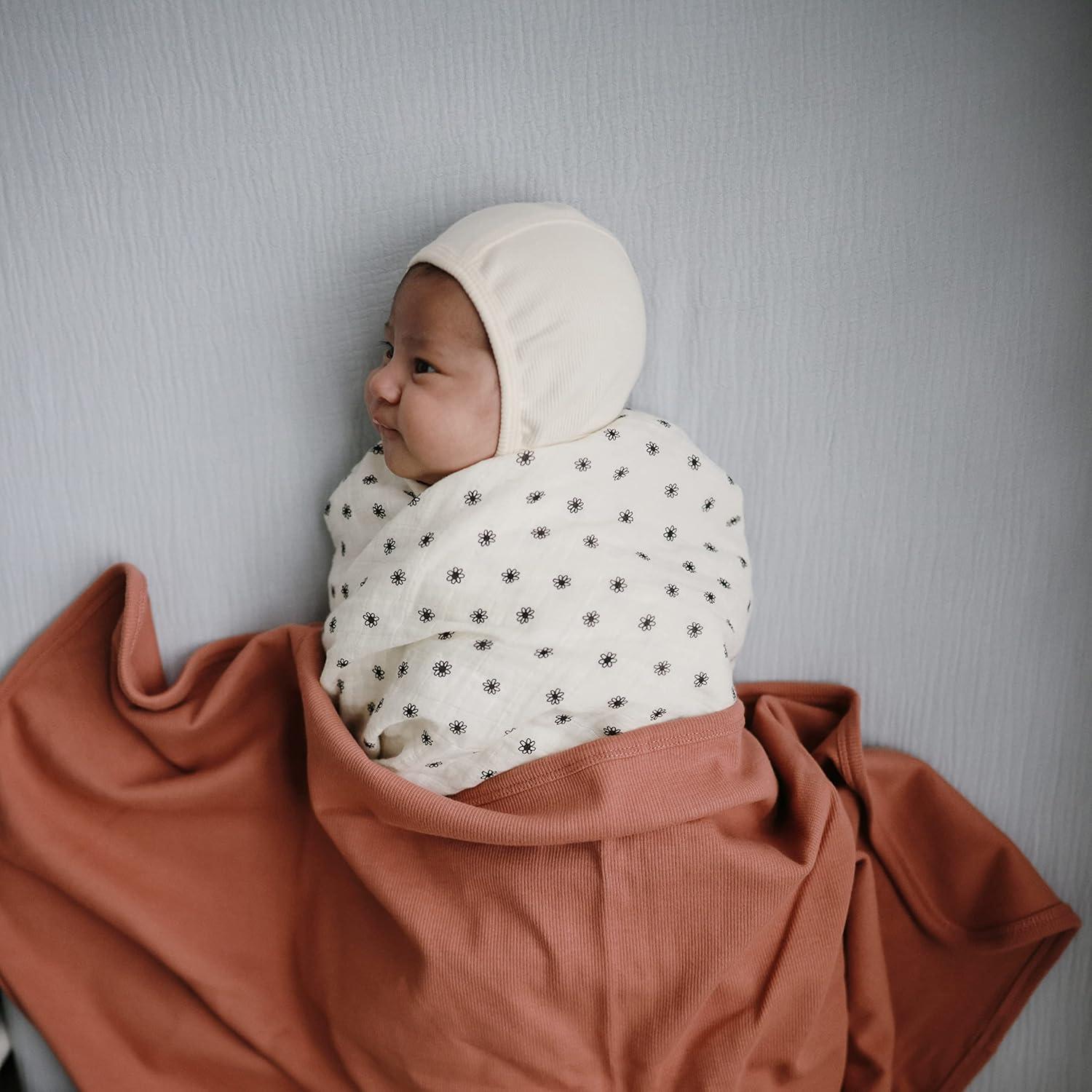 Organic Cotton Muslin Swaddle Blanket Black Daisy One Size