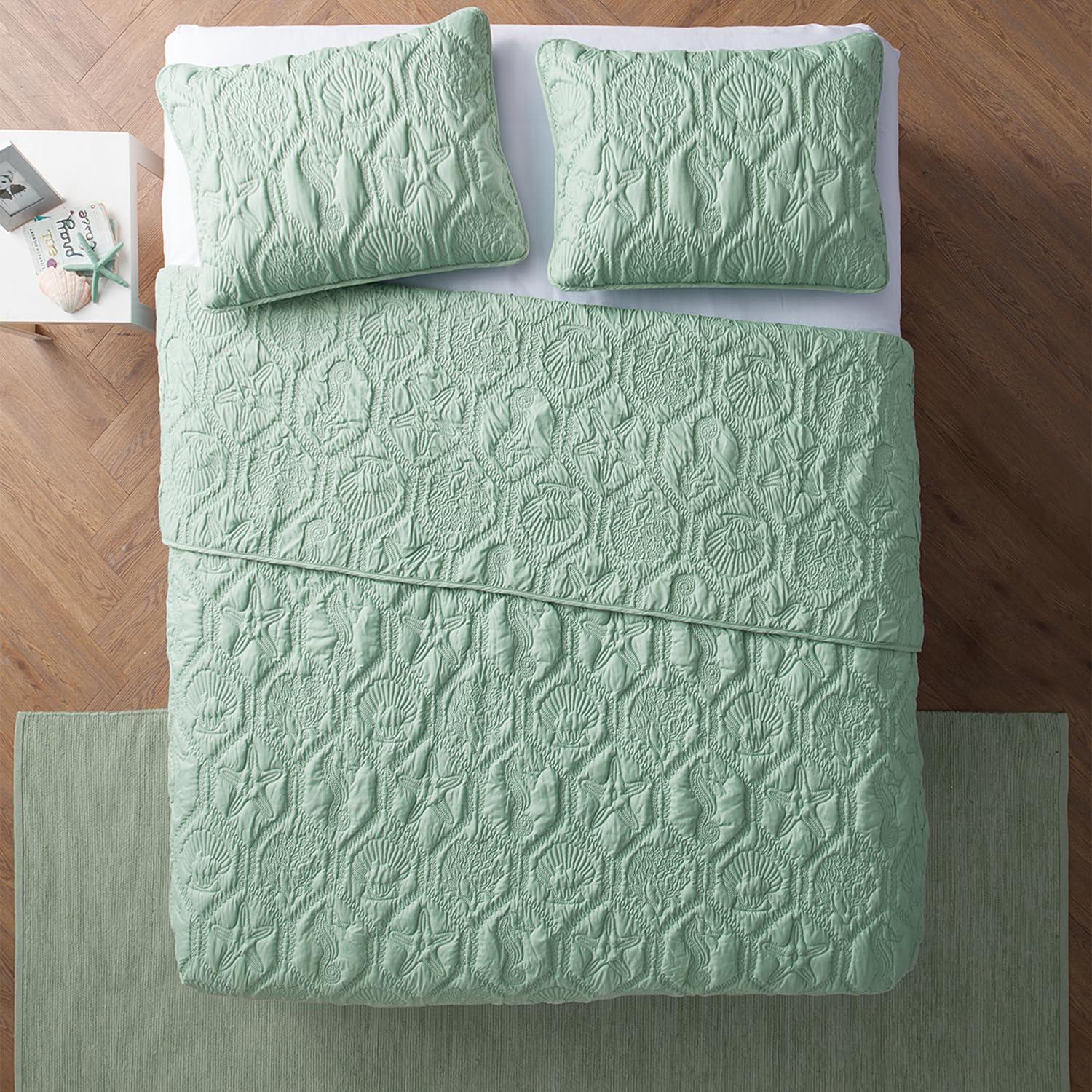 VCNY Shore 3-Piece Embossed Quilt Set