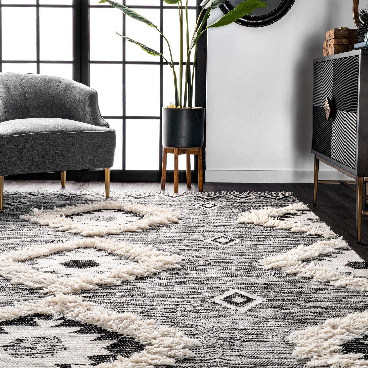 Nuloom Savannah Diamond 2x6 Wool Runner Indoor Area Rug for Living Room Bedroom Dining Room Entryway Hallway Kitchen, Black/Ivory