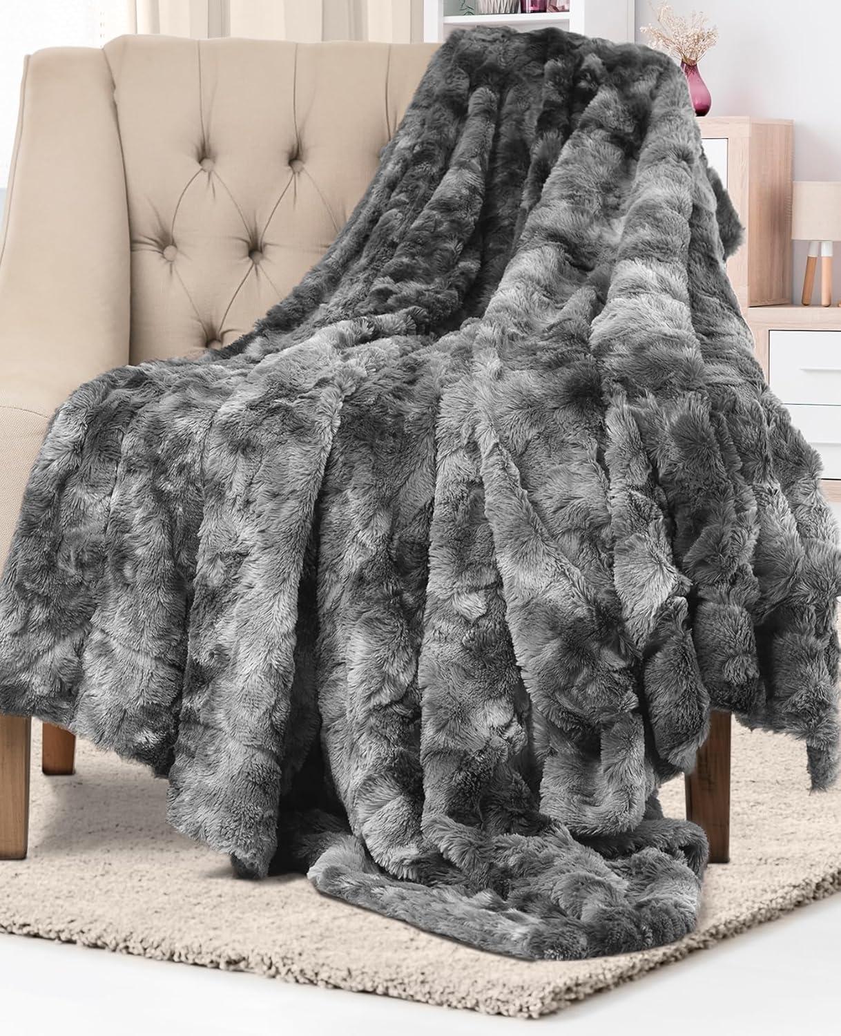 Grey Faux Fur Reversible Chunky Knit Throw Blanket