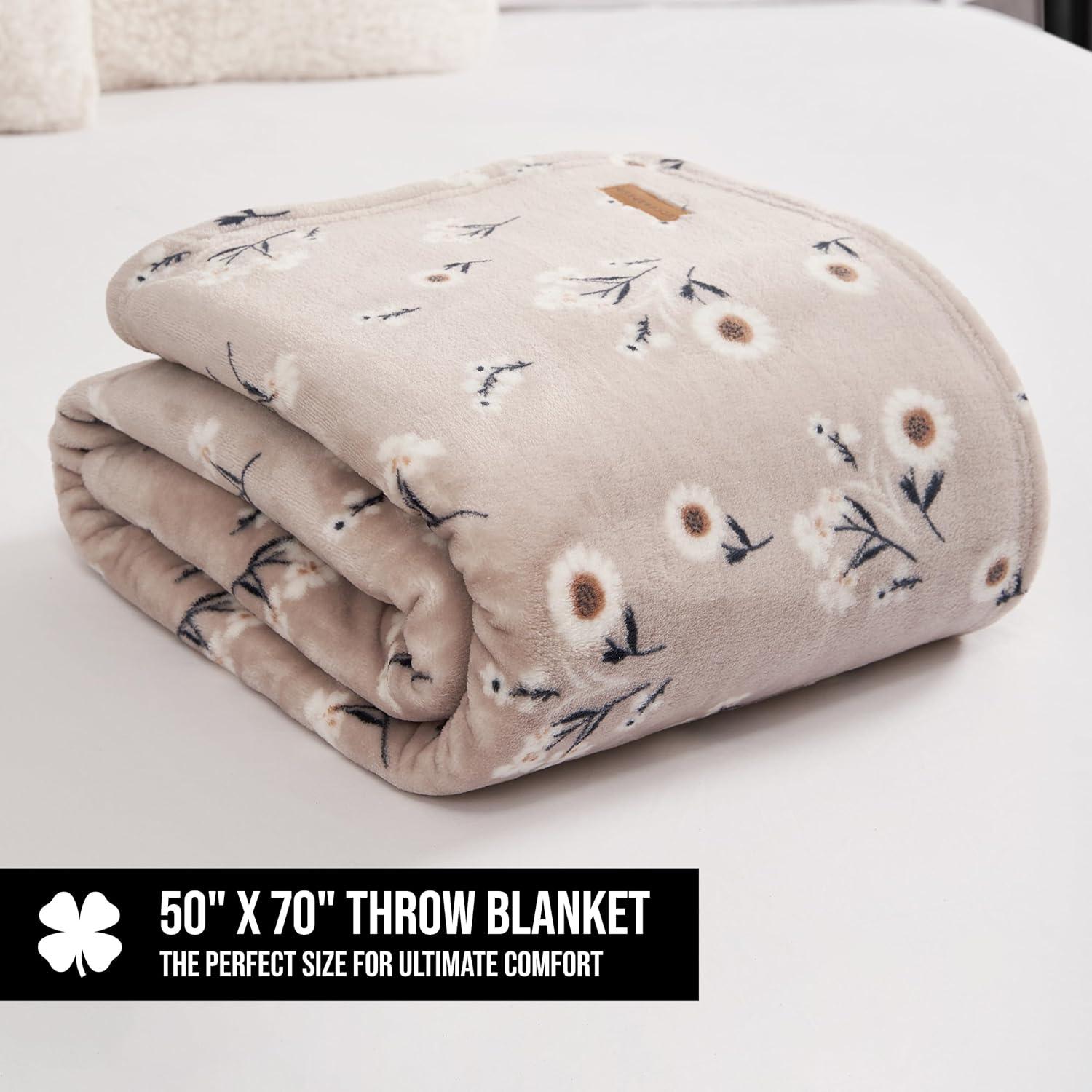 Lucky Brand Lucky Brand Daisy Blankets