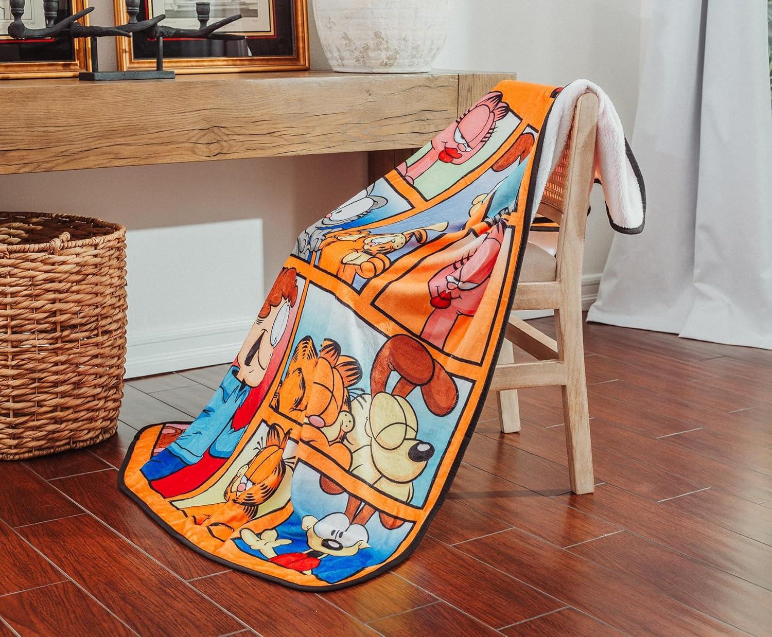 Surreal Entertainment Garfield and Friends Throw Blanket | 45 x 60 Inches