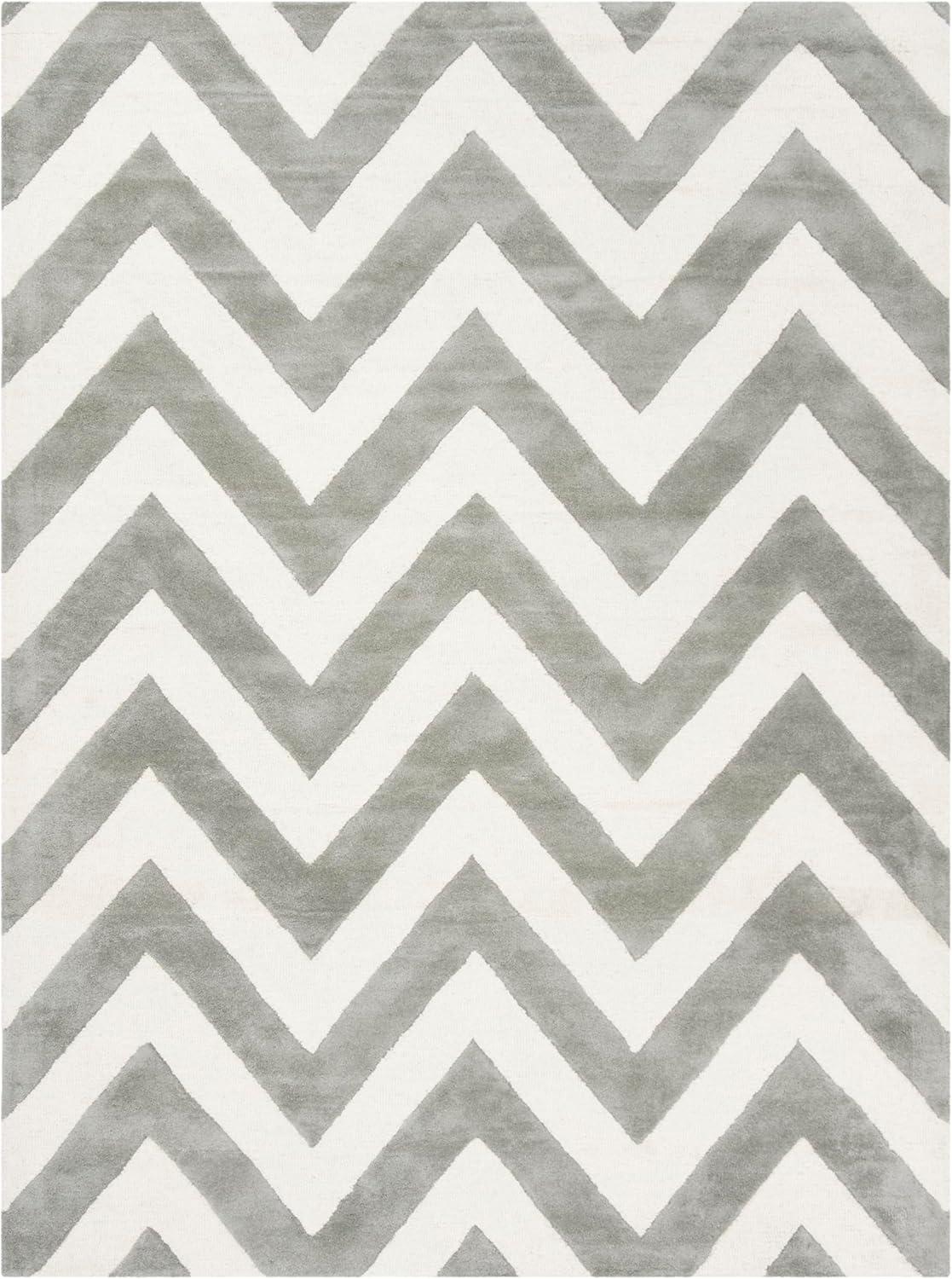 Safavieh Kids SFK921 Hand Tufted Area Rug - Grey/Ivory - 5'x7' - Safavieh.