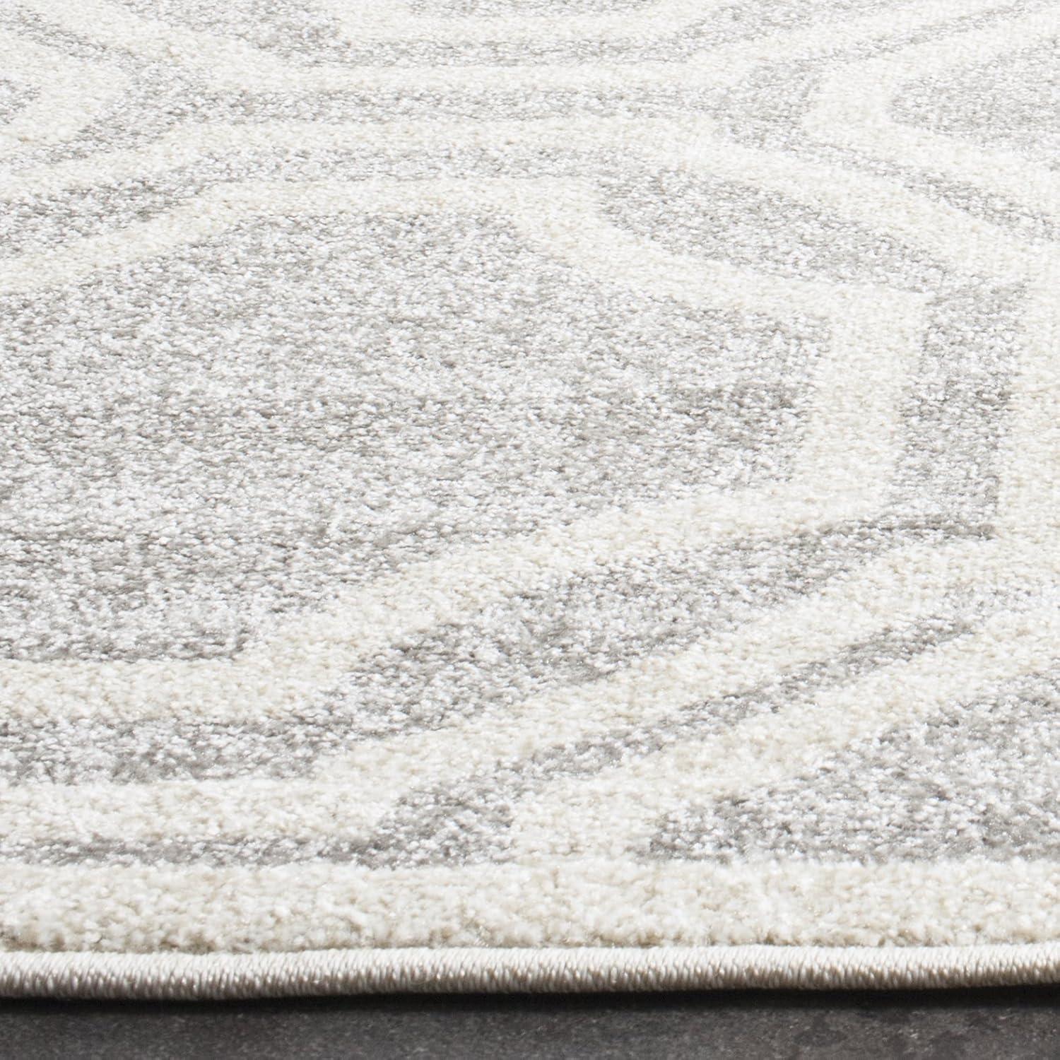 Amherst AMT411 Power Loomed Area Rug - Light Grey/Ivory - 5'3"x8' - Safavieh.