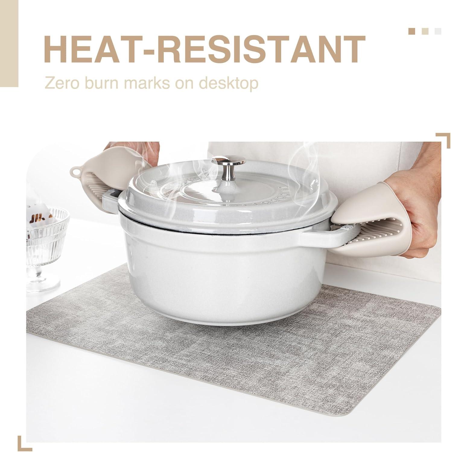 FOCUSLINE Faux Leather Placemats Set of 6, Light Grey Table Place Mats, Waterproof and Non-Slip Dining Table Mats for Indoor & Outdoor Use