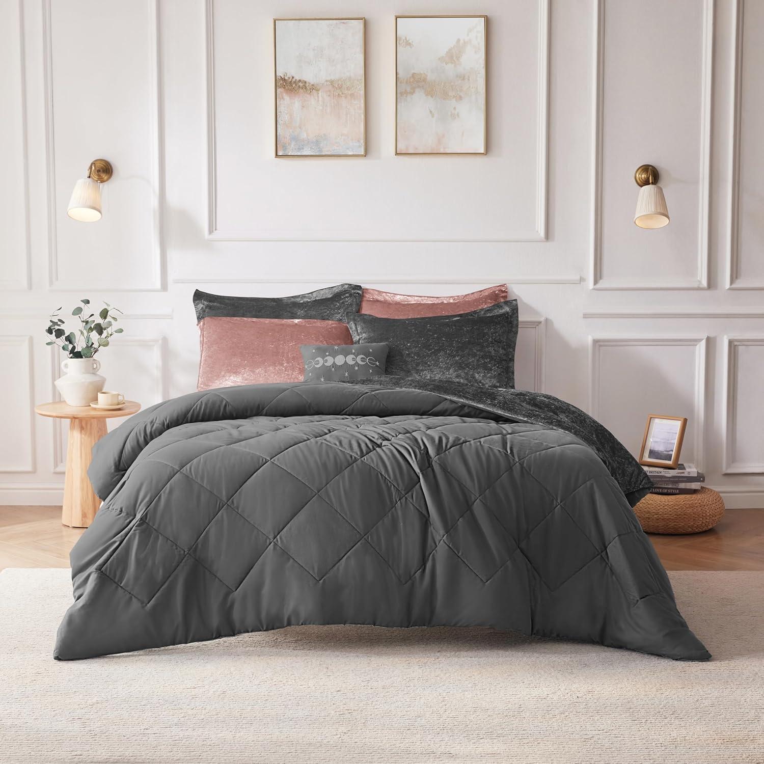 Intelligent Design Felicia Crushed Velvet Comforter Set with Throw Pillow