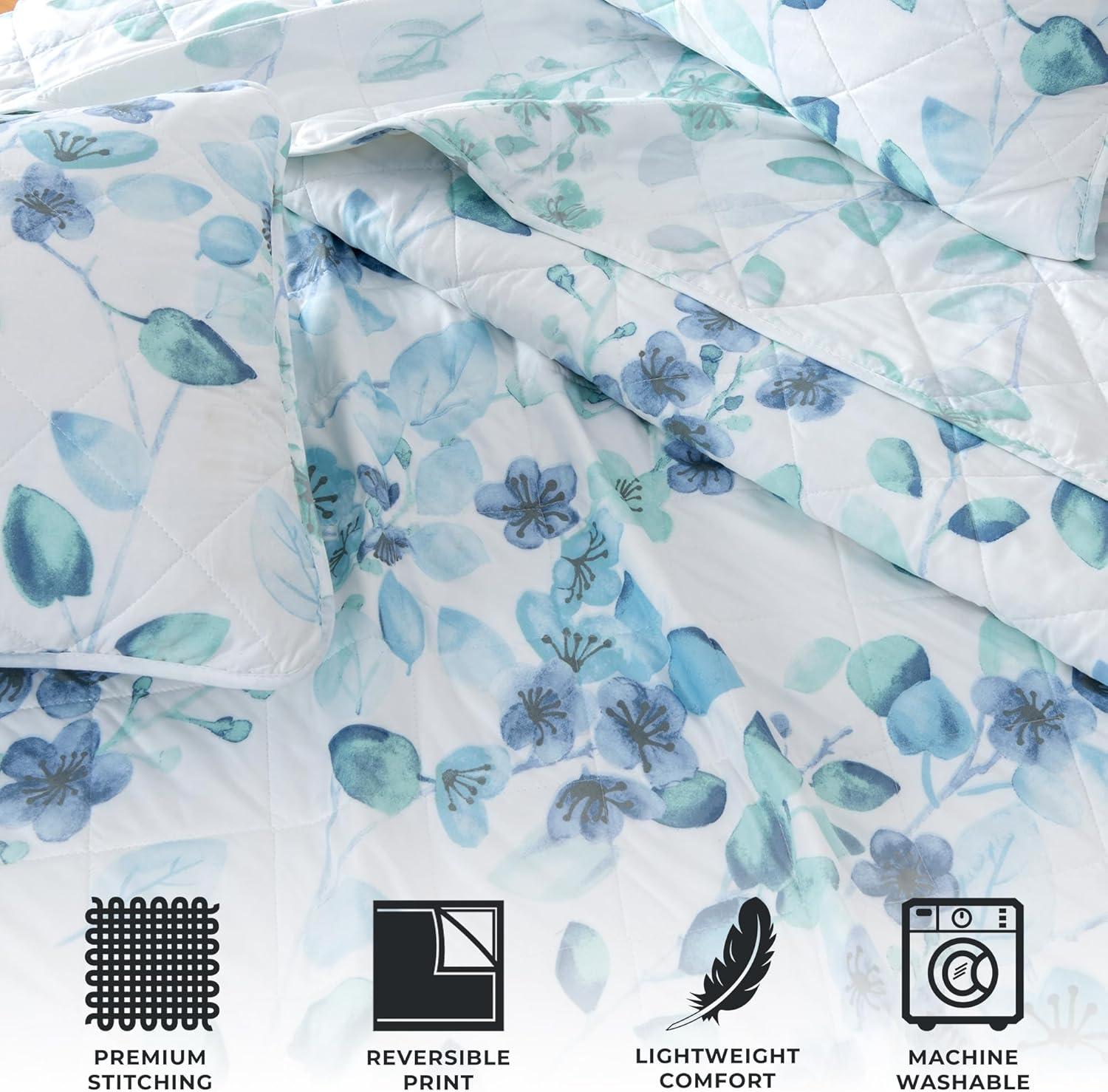 Great Bay Home Floral Reversible Reversible Quilt Set With Shams  (King, Miranda)