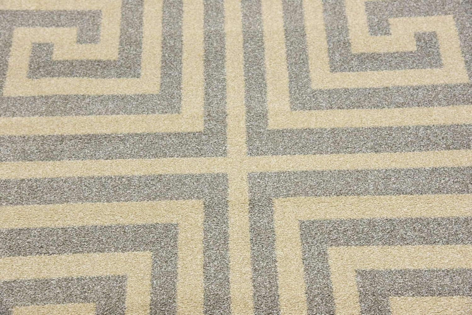 Gray and Beige Geometric Polypropylene Area Rug, 3'3" x 5'3"