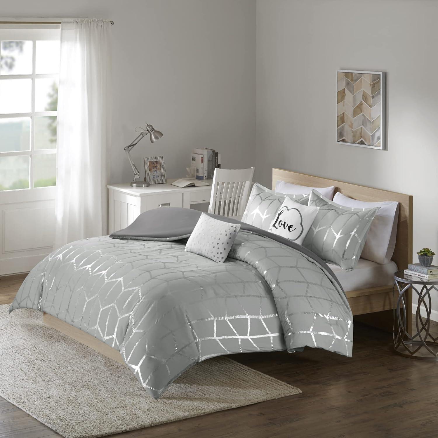 Khloe Ivory and Gold Geometric Print King/Cal King Duvet Cover Set