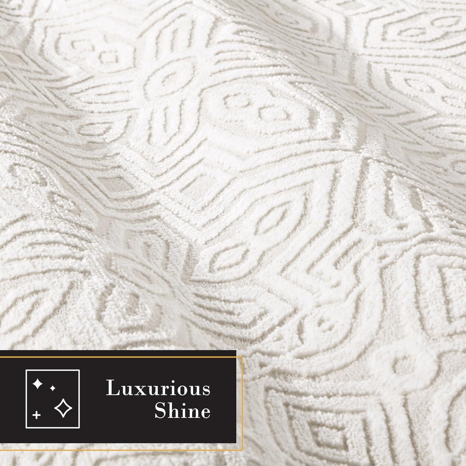 TOWN & COUNTRY LUXE Maya Medallion Indoor Area Rug with High-Low Texture, Ivory/Greige