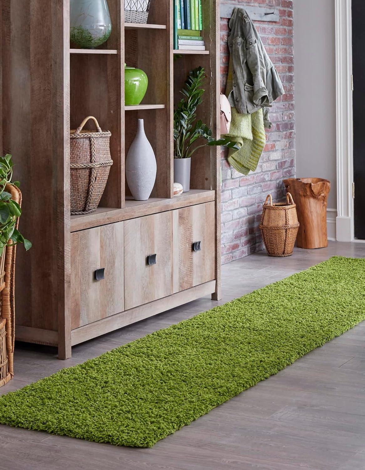 Unique Loom 2' 7 x 10' 0 Solid Shag Grass Green Area Rug