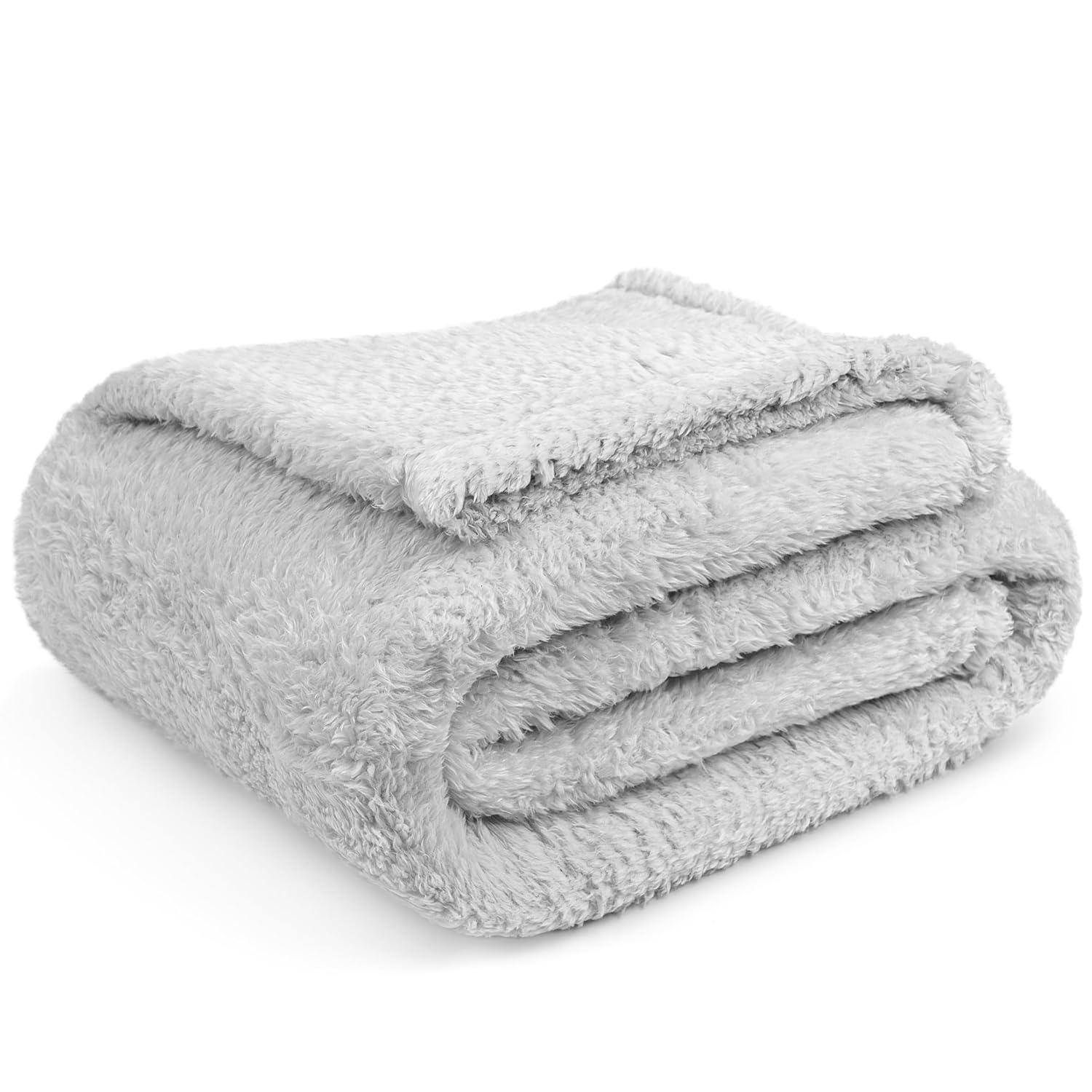 Pavilia Hand Woven Throw Blanket