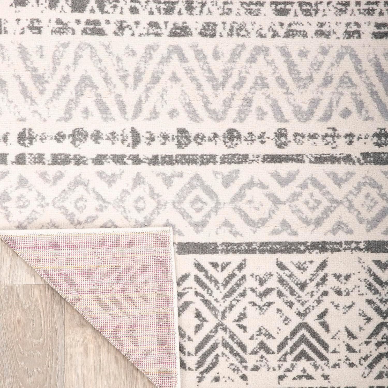 World Rug Gallery Geometric Distressed Bohemian Gray 6'6" x 9' Area Rug