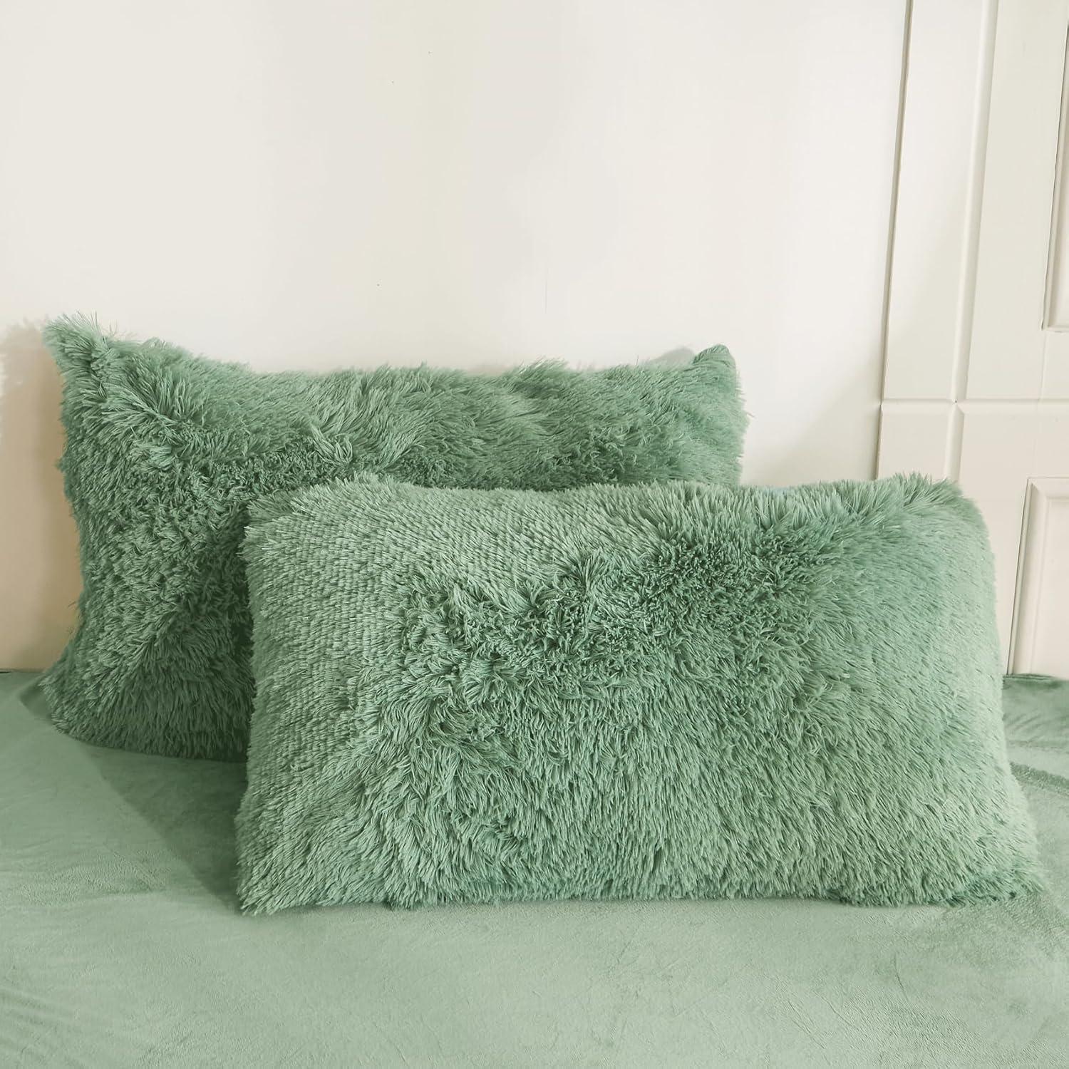 LIFEREVO 3 Pieces Luxury Plush Shaggy Faux Fur Duvet Cover Set(1 Fluffy Fuzzy Comforter Cover + 2 Pompoms Fringe Quilted Pillow Shams) Furry Bed Set, Zipper Closure, Queen Size, Dark Green