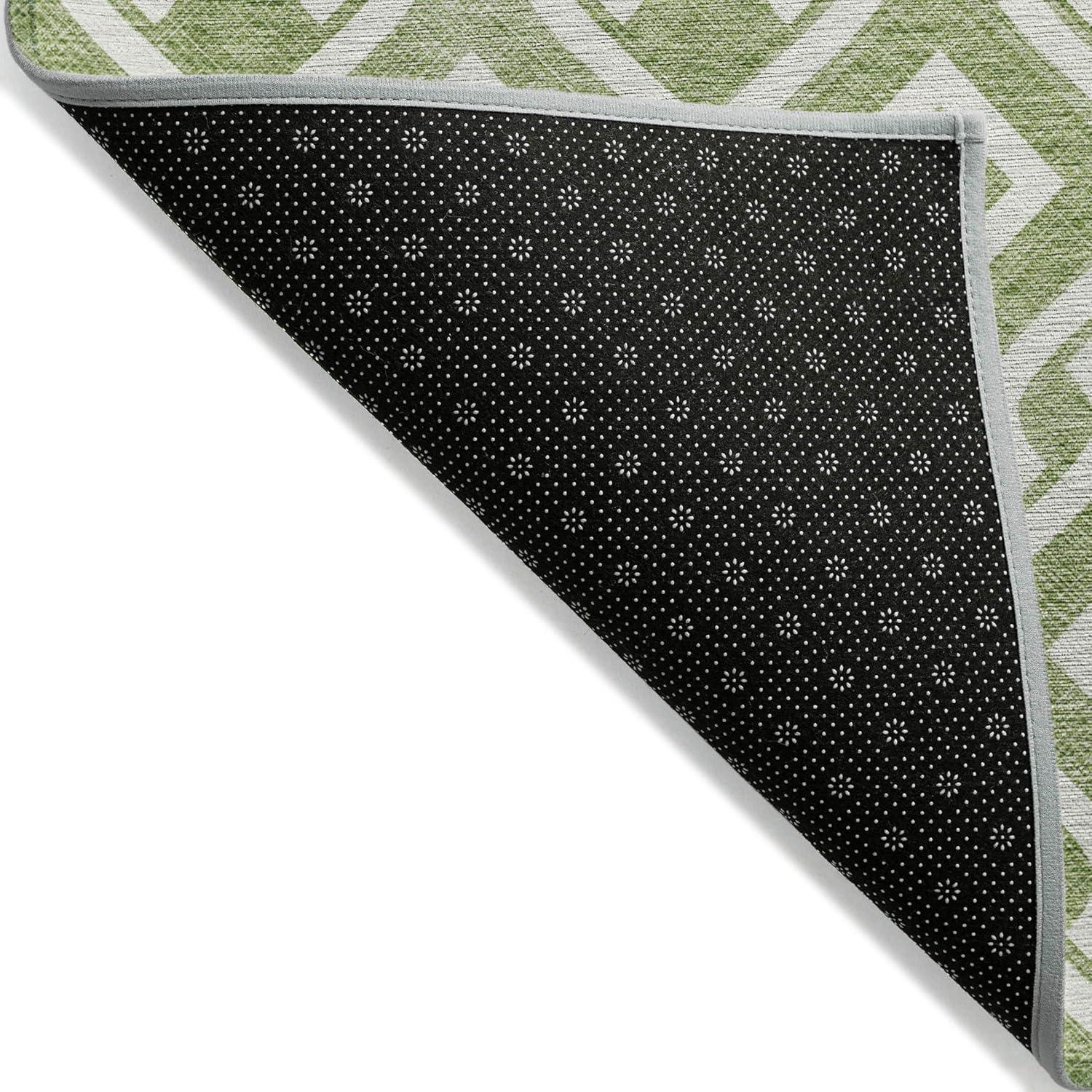 Green Geometric 8' x 10' Machine Washable Indoor Outdoor Rug