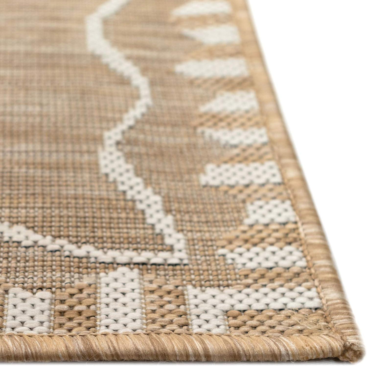 Liora Manne Carmel Dragonfly Indoor/Outdoor Rug Sand 1'11" x 7'6"