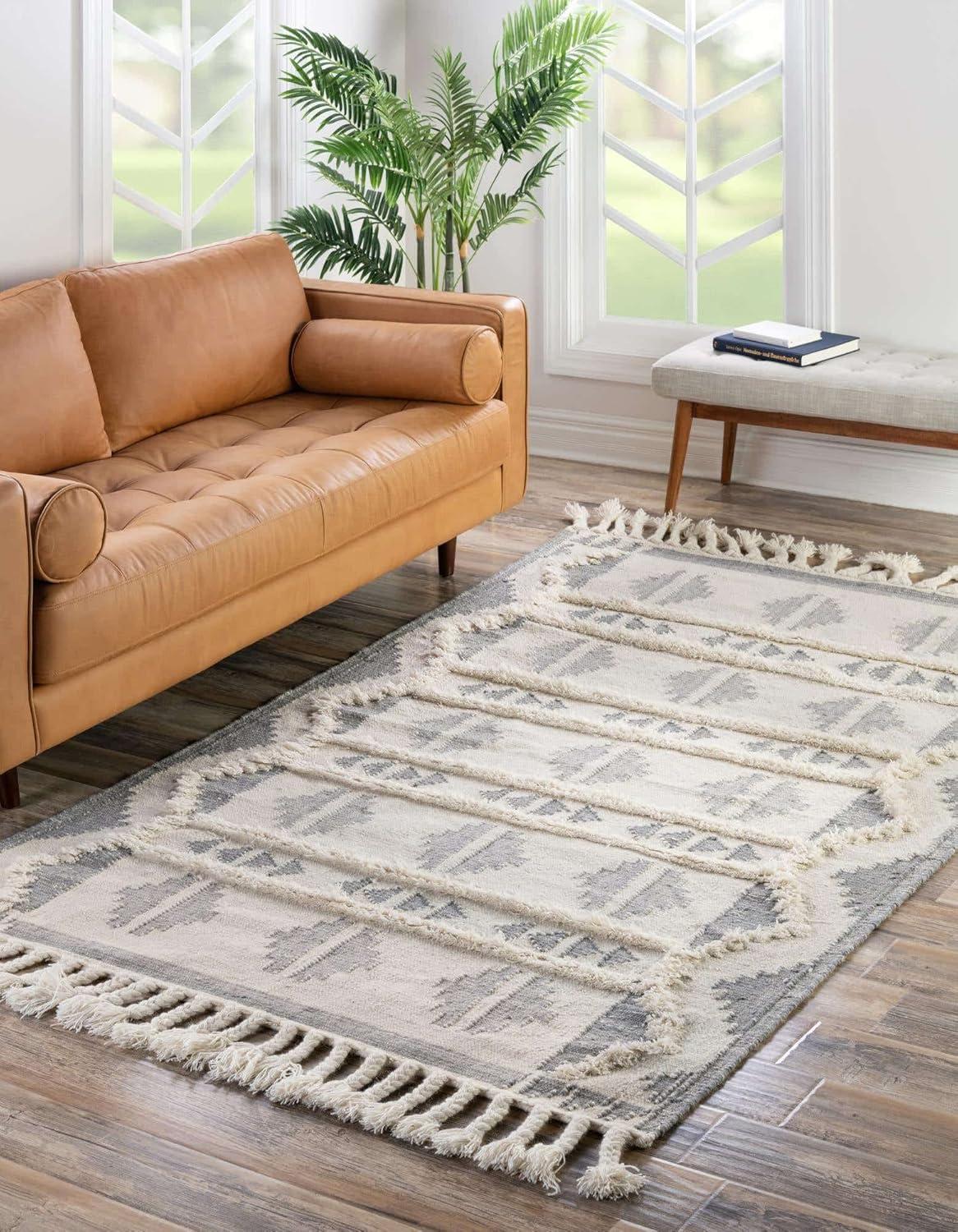 Gray and White Hand-Knotted Wool Geometric 6' x 9' Rug