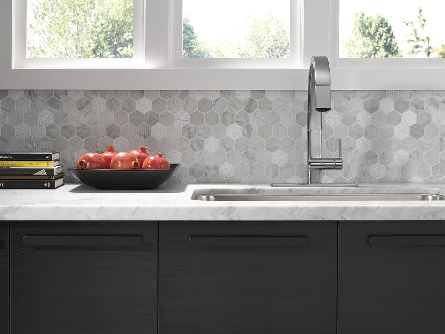 Pivotal Pull Down Touch Single Handle Kitchen Faucet with Touch20 Technology