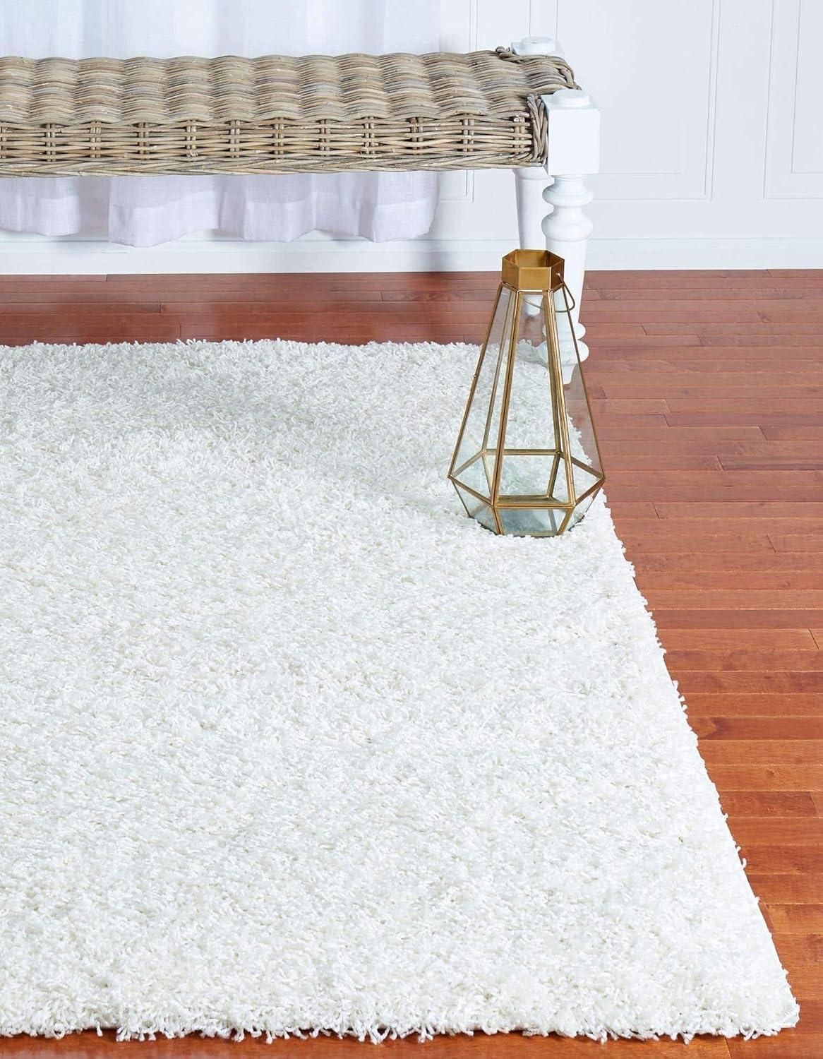 Unique Loom 4' 1 x 6' 1 Solid Shag Snow White Area Rug