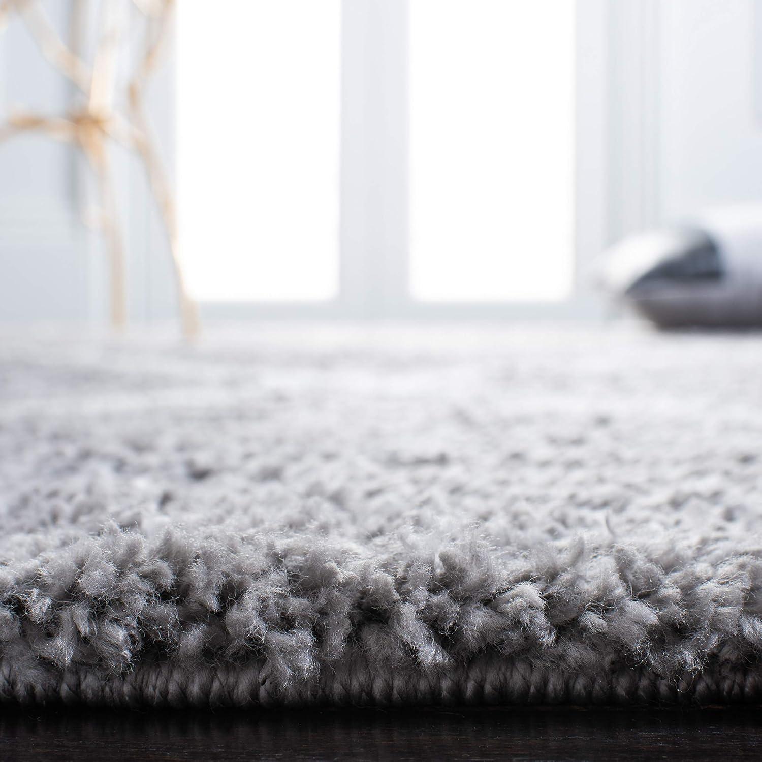 August Shag 500 AUG531 Power Loomed Indoor Area Rug - Light Grey/Ivory - 5'-5"x7'-7" - Safavieh