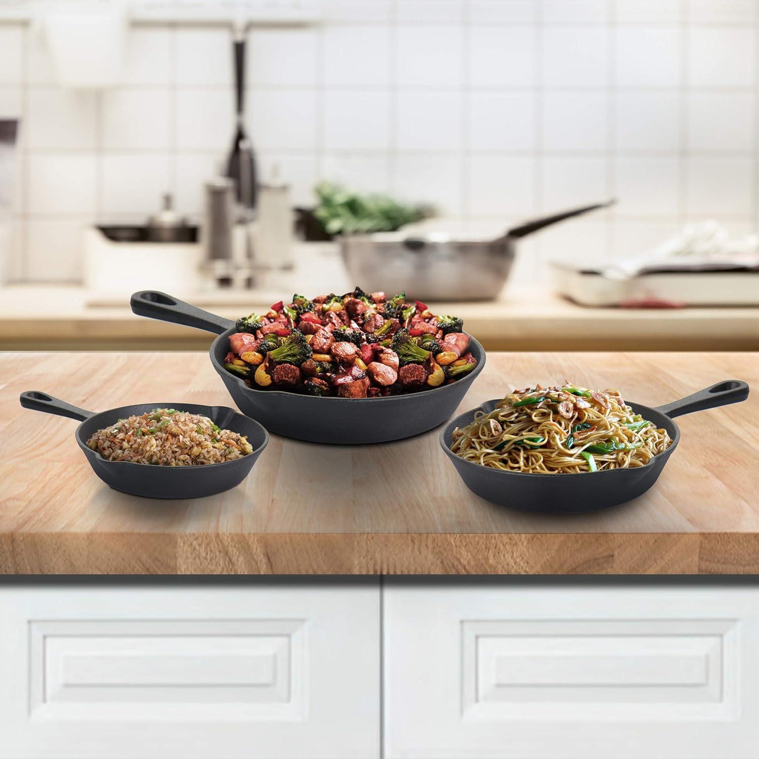 MegaChef Pre-Seasoned 3 Piece Cast Iron Skillet Set