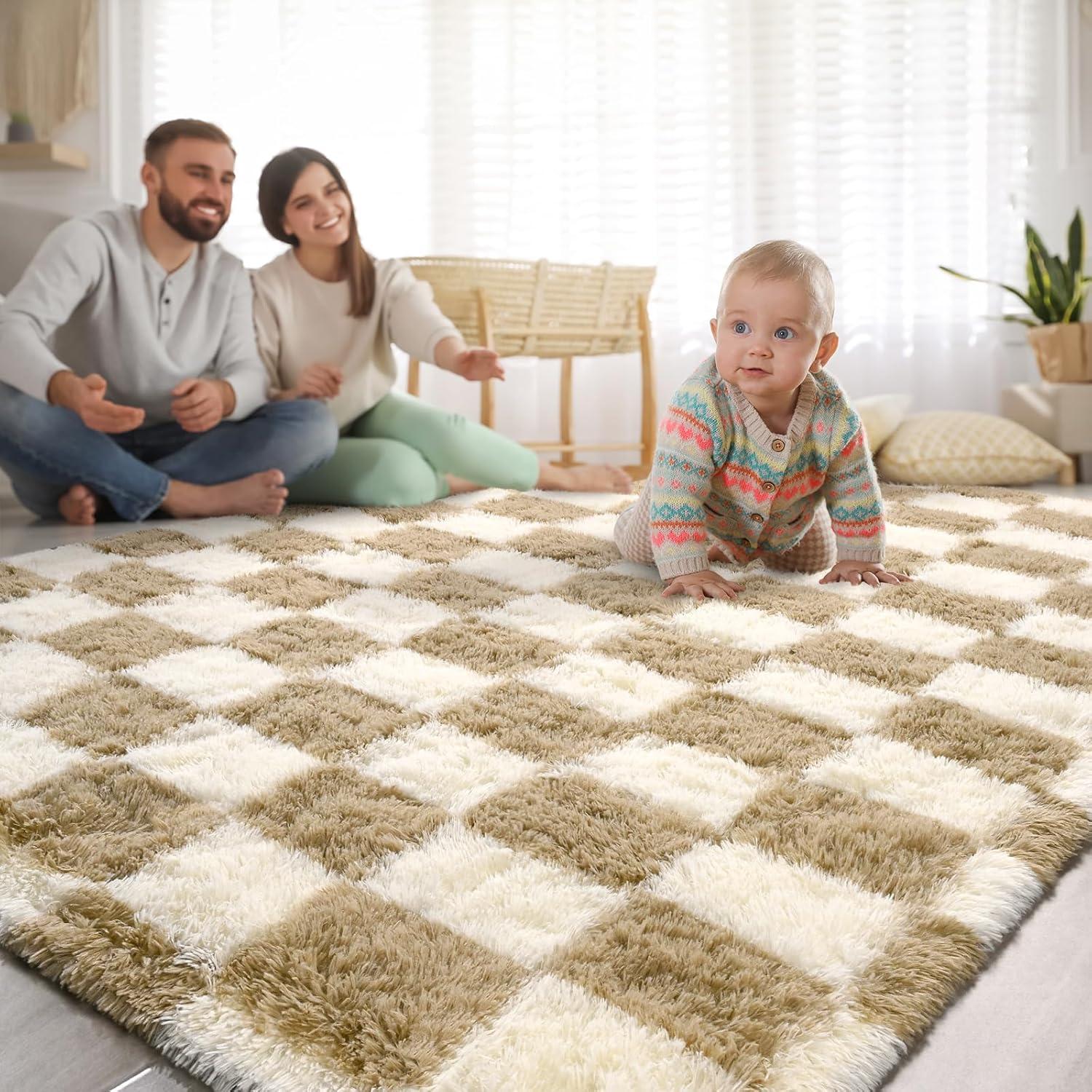 Corrigan Studio® Haylee Super Lightweight Plastic Straw Rug Checkered Black/White Outdoor Area Rug