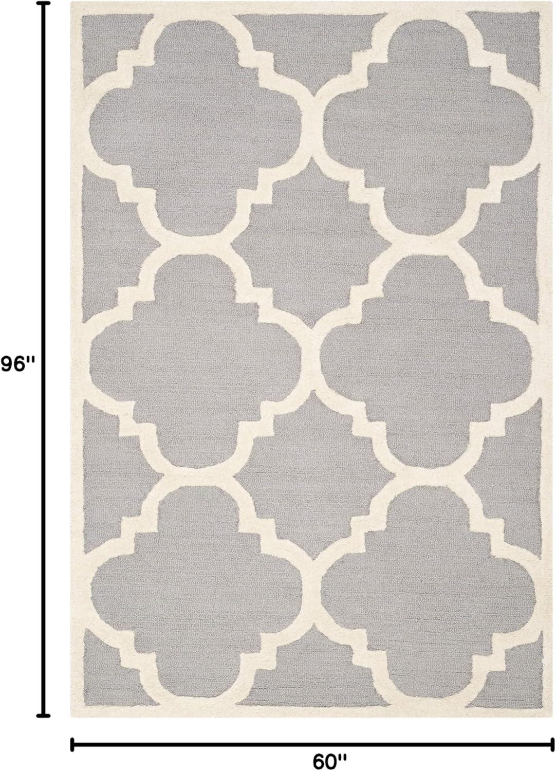 SAFAVIEH Cambridge Collection 5' x 8' Silver / Ivory CAM140D Handmade Moroccan Trellis Premium Wool Area Rug