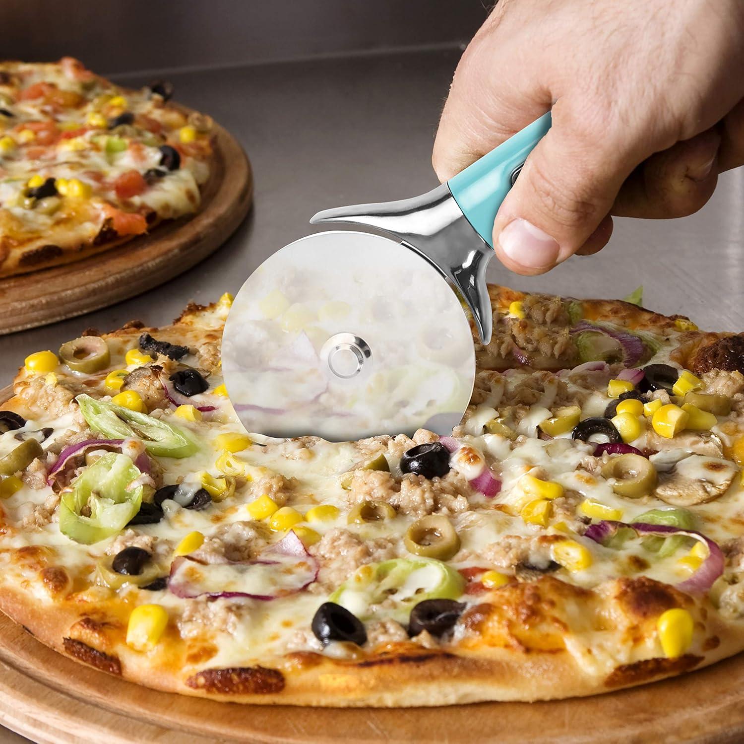 Farberware Pro pizza cutter one size Aqua