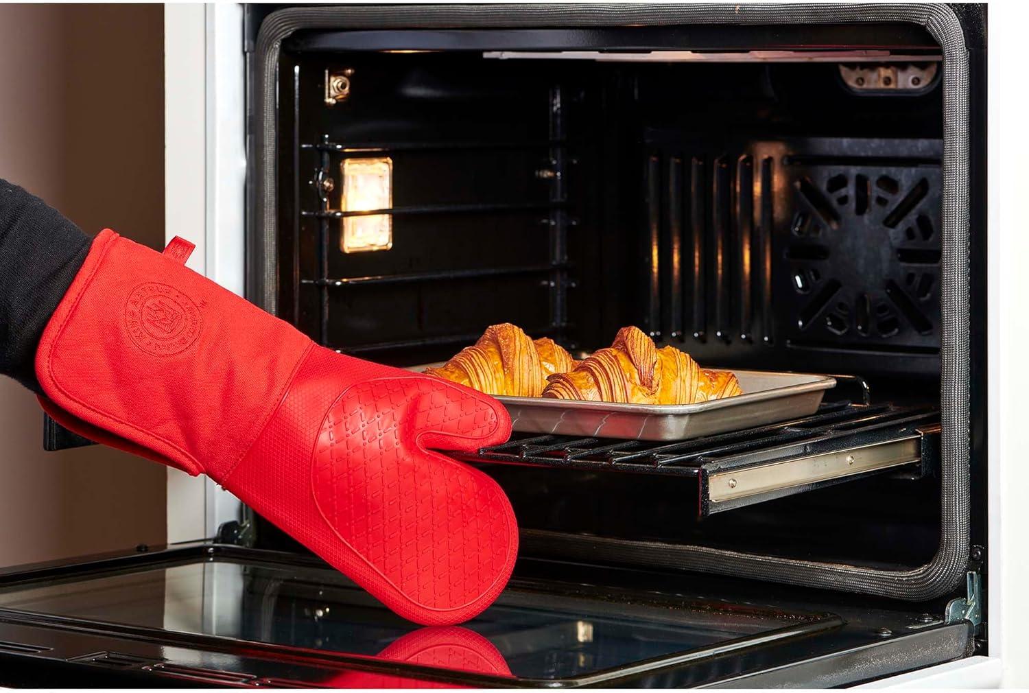 King Arthur Baking Company Oven Mitt, Fleece-Lined Silicone and Cotton Cuff, Heat Safe to 500-Degrees Fahrenheit C49