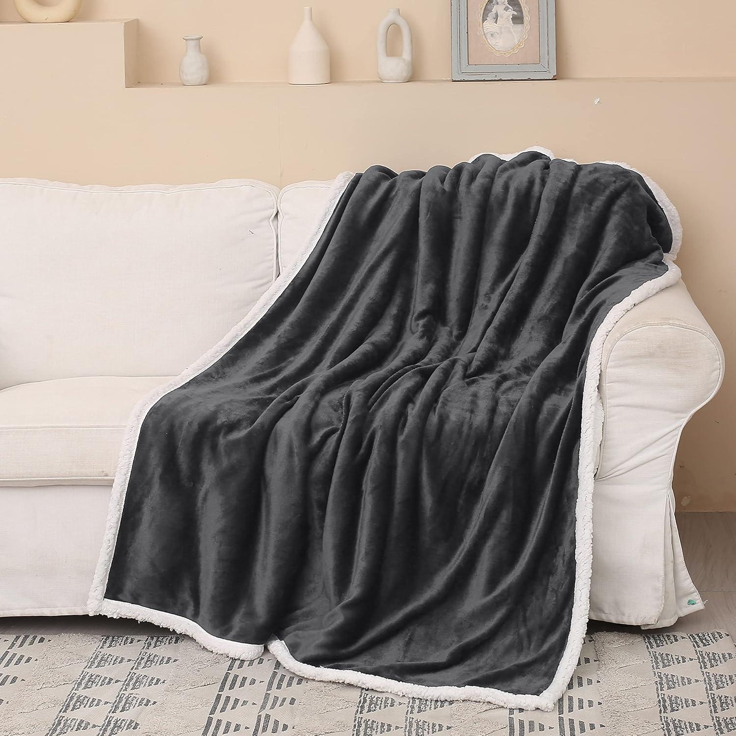 Catalonia Catalonia Sherpa Throw Blanket, Super Soft Fuzzy Plush Bed Throw TV Blanket, 50" x 60", Holiday Throw