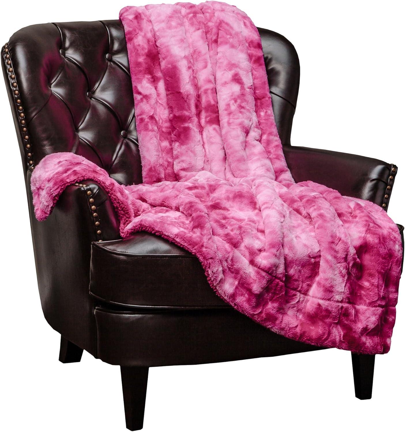 Chanasya Wolf Faux Fur Throw Blanket with Plush Faux Shearling Side