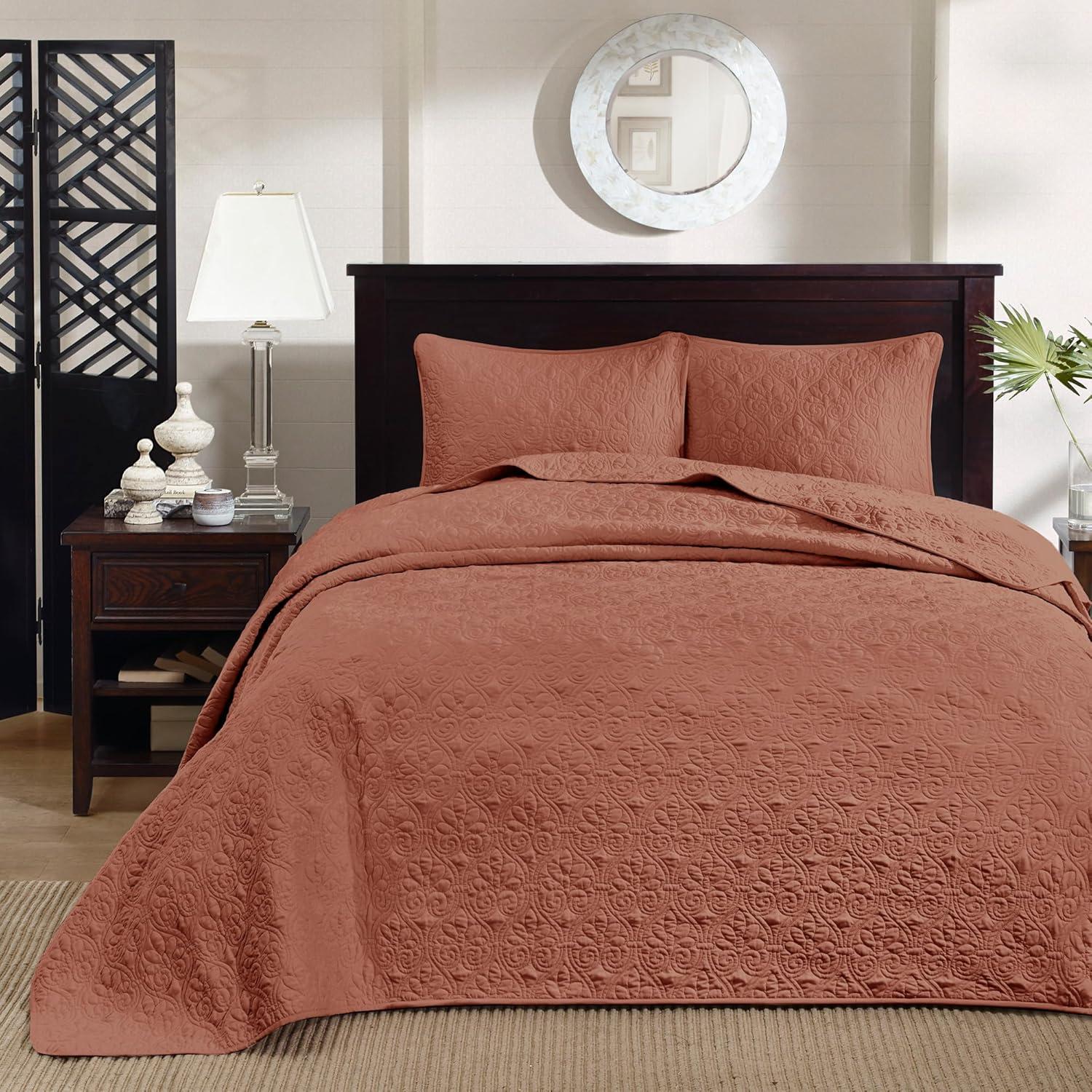 Clay Red King Microfiber Reversible Bedspread Set