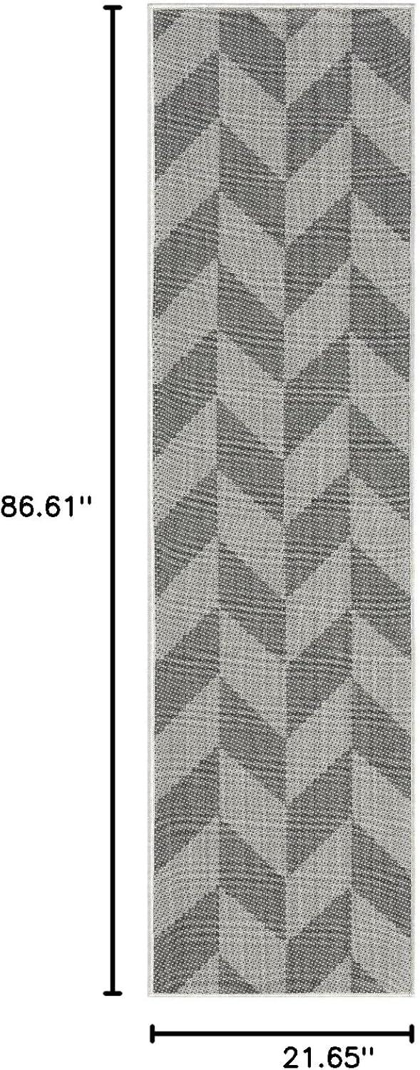 Nicole Miller New York Patio Sofia Holly Transitional Geometric Indoor/Outdoor Area Rug