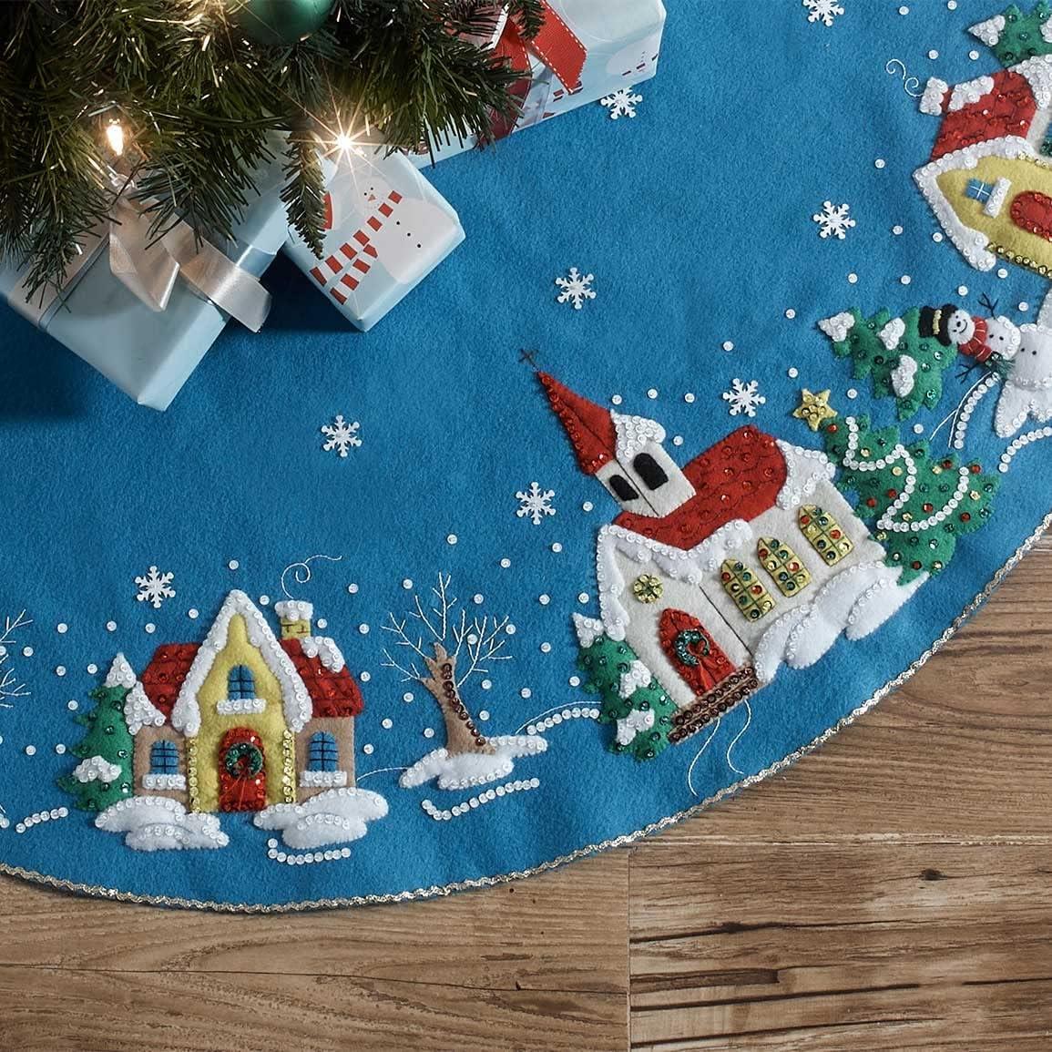 Bucilla Felt Tree Skirt Applique Kit 43" Round-Christmas Village