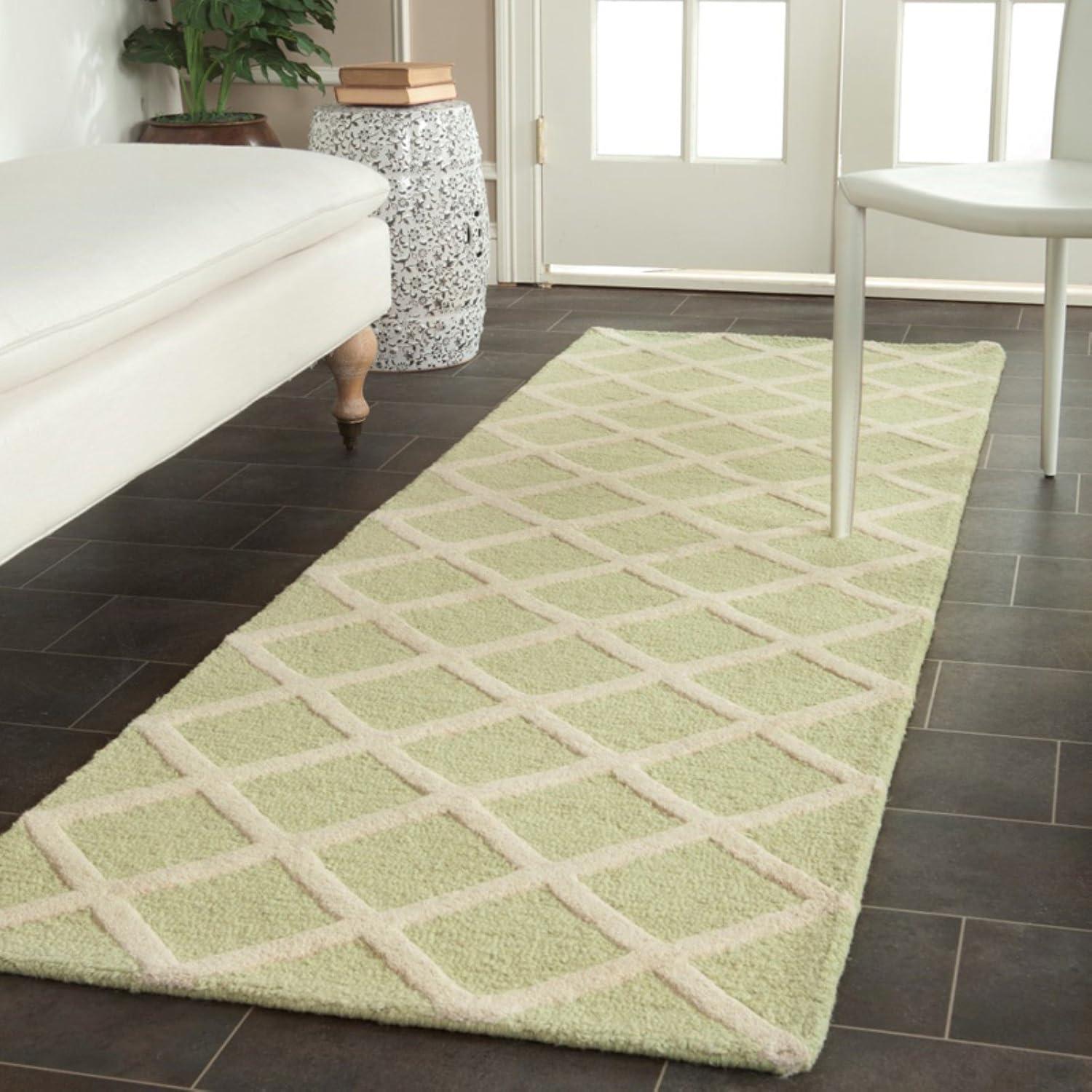 Cambridge CAM135 Hand Tufted Area Rug  - Safavieh