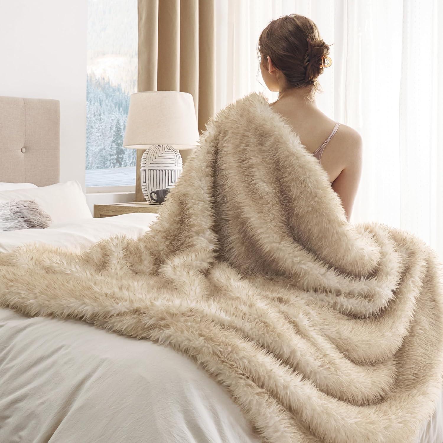 Luxurious Beige Faux Fur 50x70 Inch Cozy Blanket